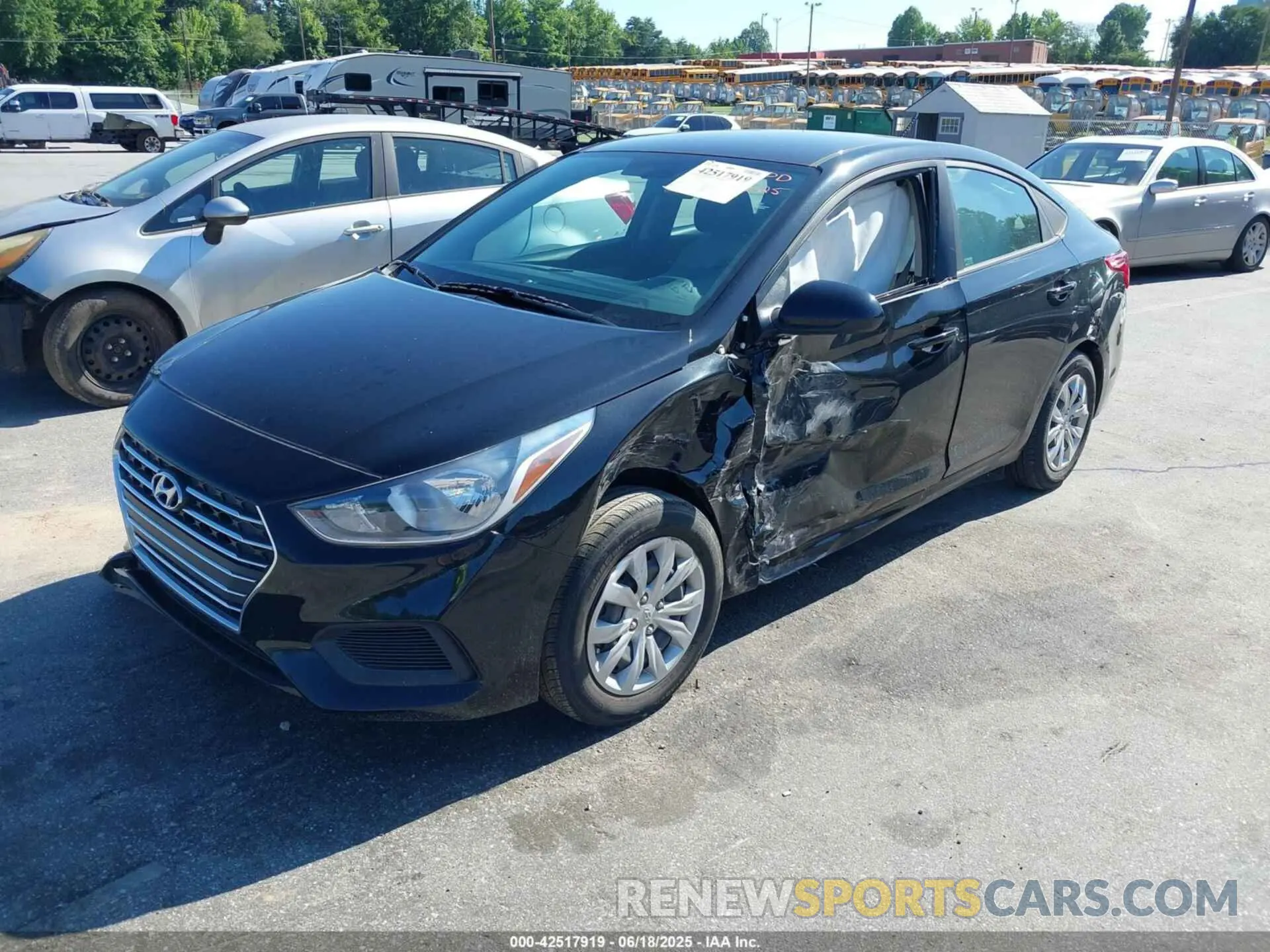 2 fotografías del automóvil dañado 3KPC24A60NE181293 HYUNDAI ACCENT 2022