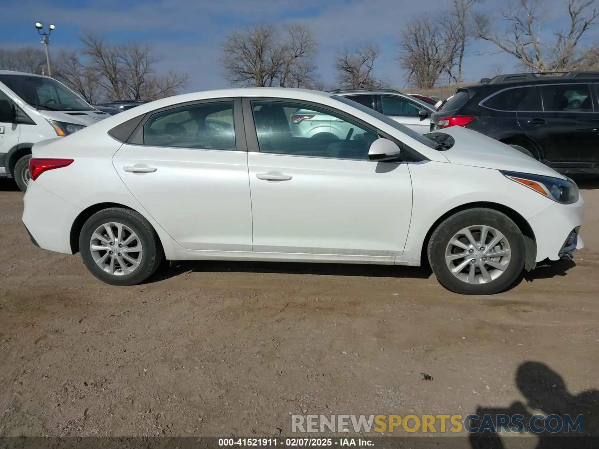 14 fotografías del automóvil dañado 3KPC24A60NE190169 HYUNDAI ACCENT 2022
