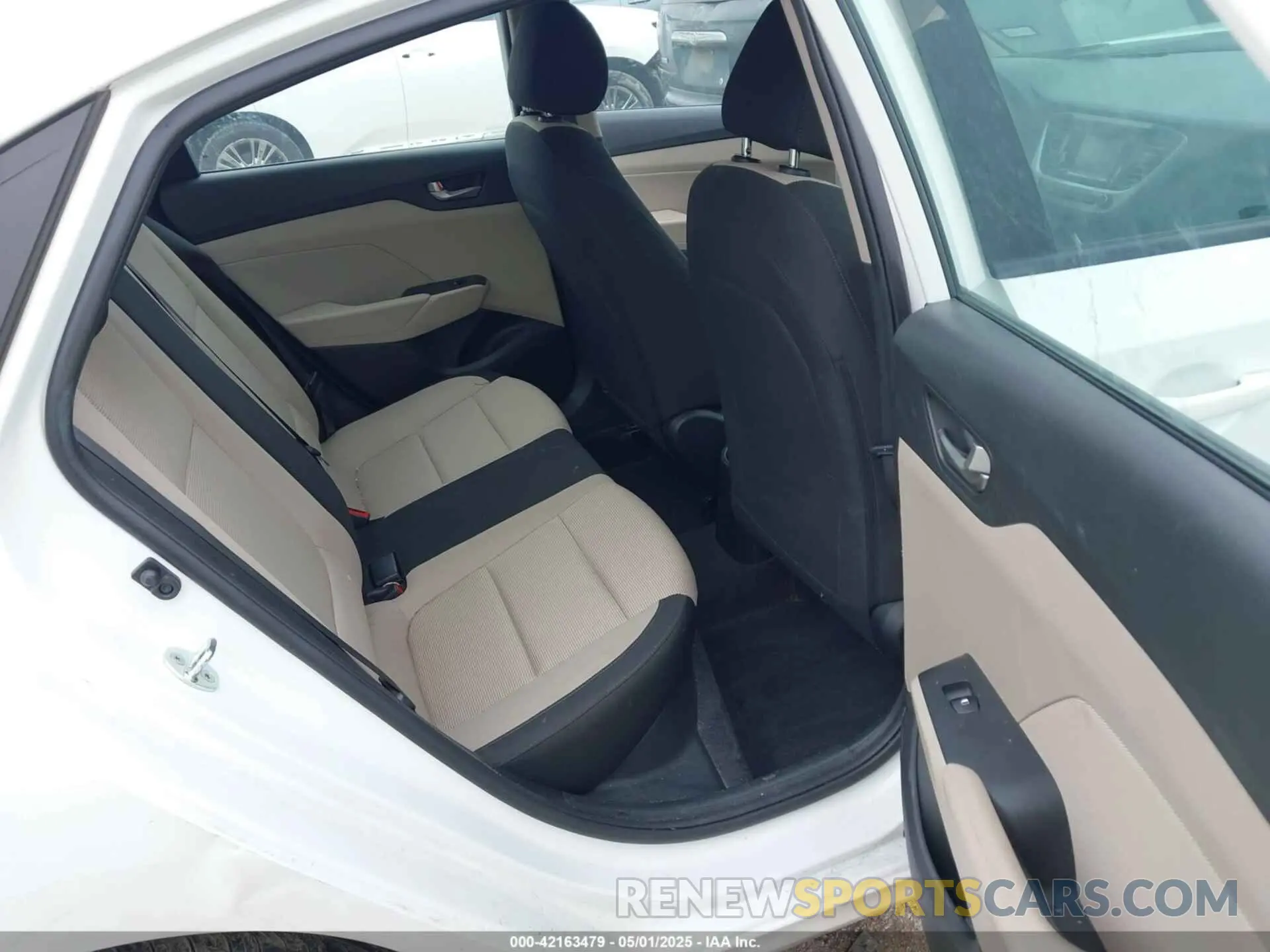 8 fotografías del automóvil dañado 3KPC24A61NE171775 HYUNDAI ACCENT 2022