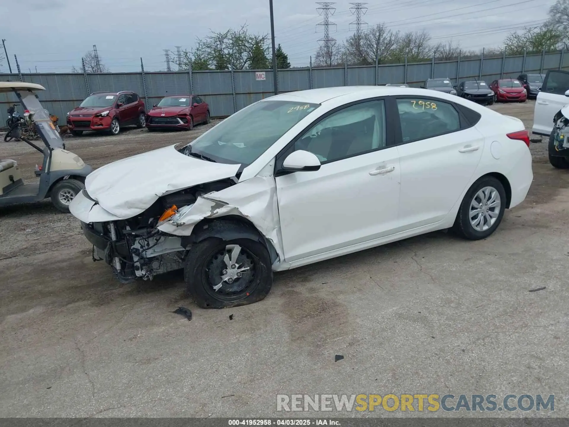 2 fotografías del automóvil dañado 3KPC24A61NE184994 HYUNDAI ACCENT 2022