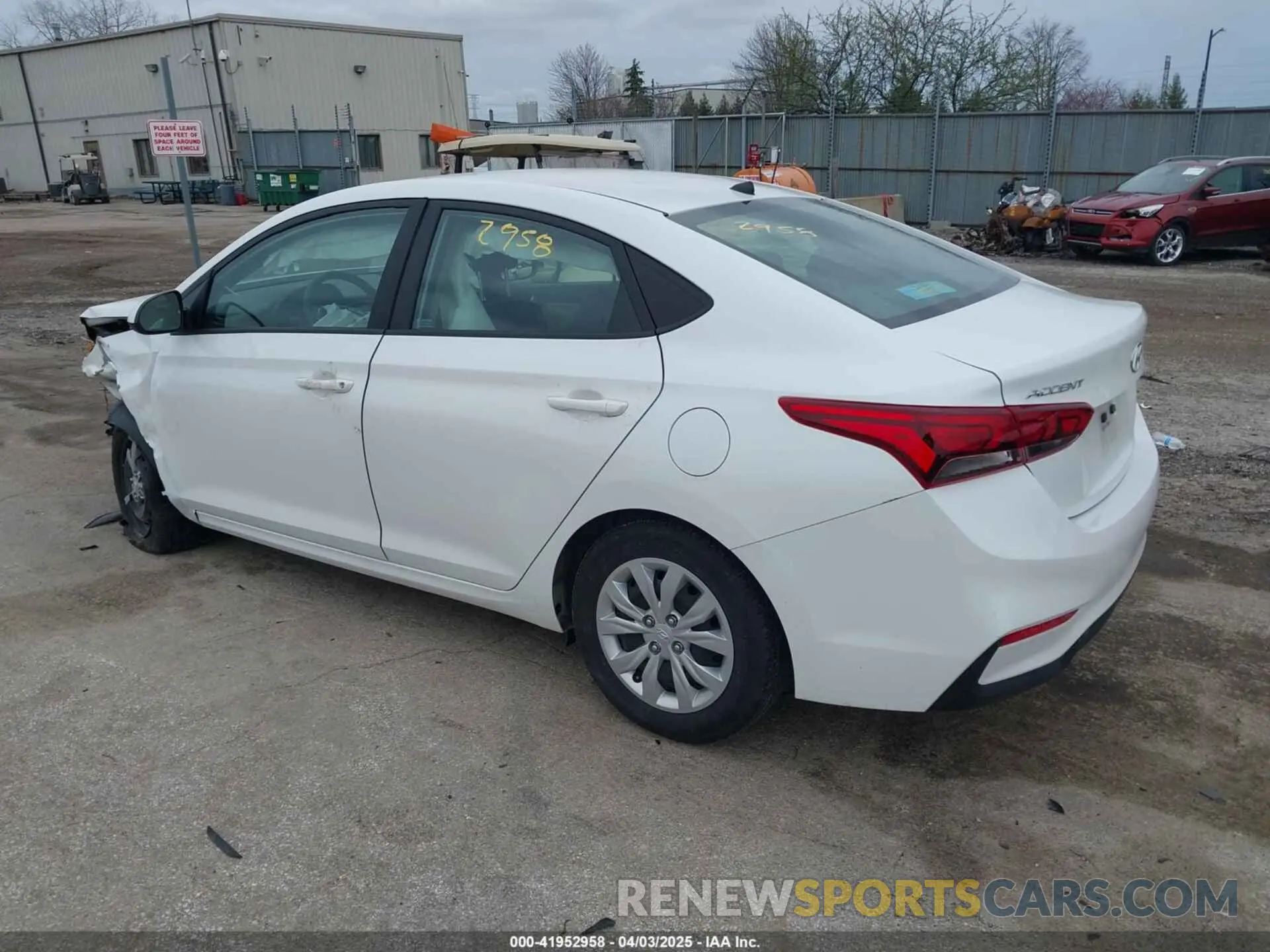 3 fotografías del automóvil dañado 3KPC24A61NE184994 HYUNDAI ACCENT 2022