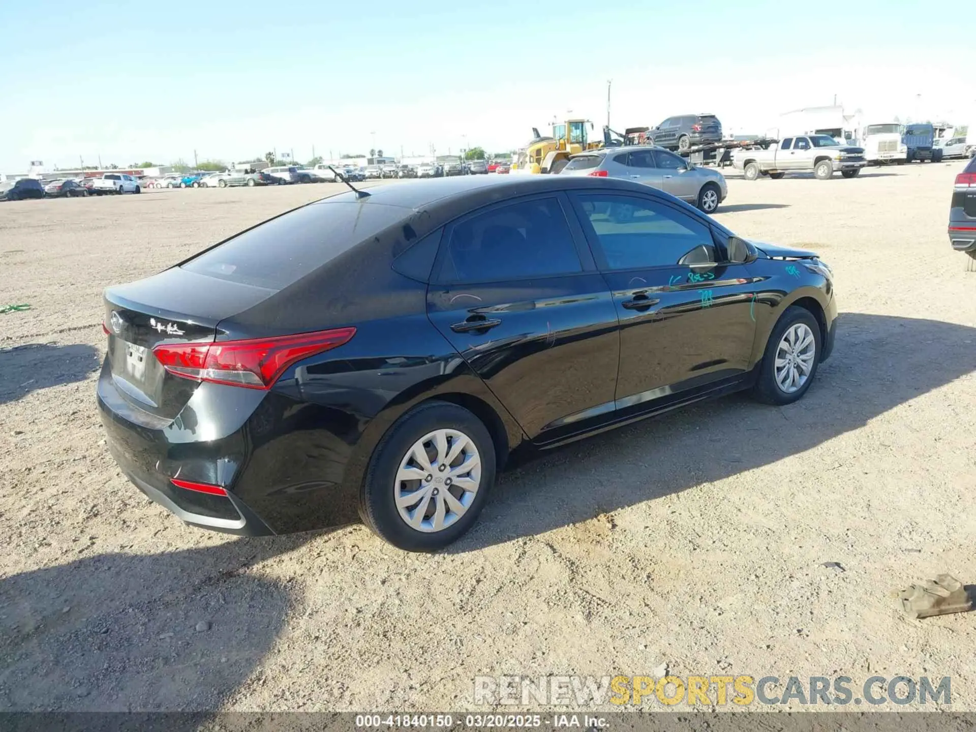 4 fotografías del automóvil dañado 3KPC24A62NE158081 HYUNDAI ACCENT 2022