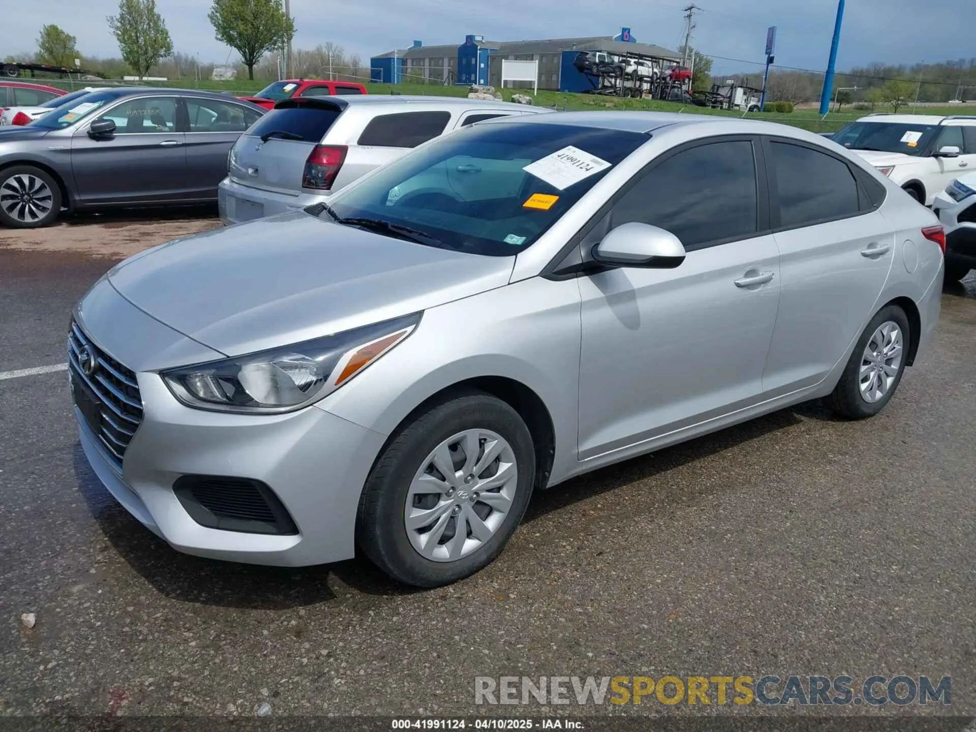 2 fotografías del automóvil dañado 3KPC24A62NE167945 HYUNDAI ACCENT 2022