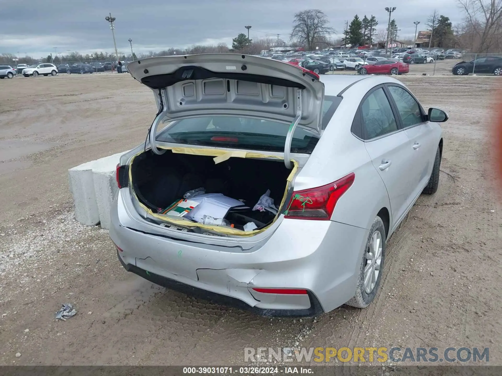 17 fotografías del automóvil dañado 3KPC24A62NE173633 HYUNDAI ACCENT 2022