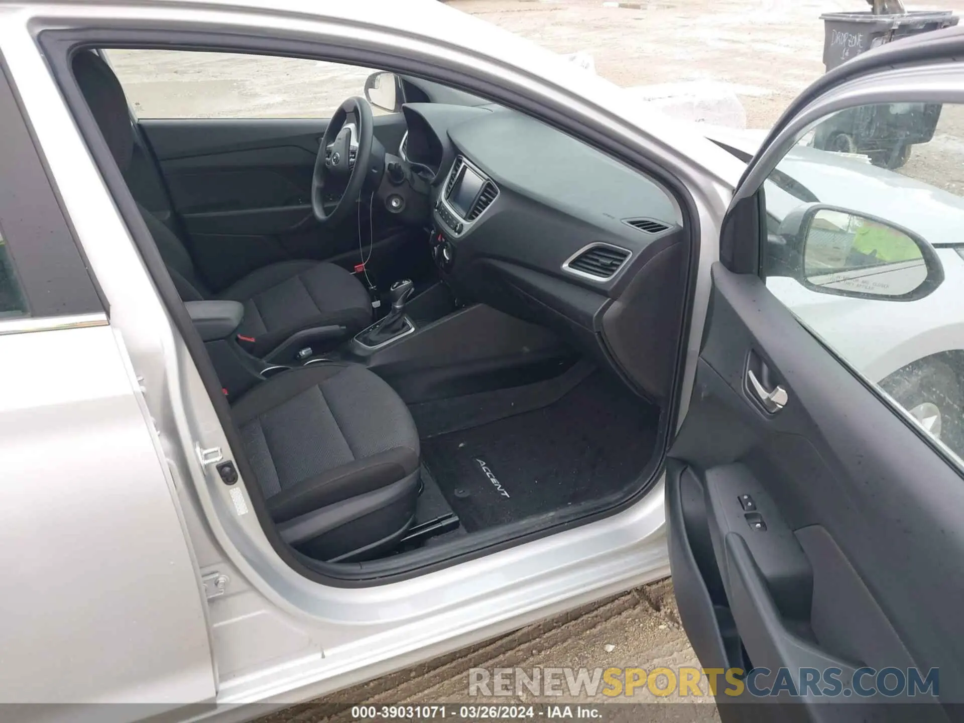 5 fotografías del automóvil dañado 3KPC24A62NE173633 HYUNDAI ACCENT 2022