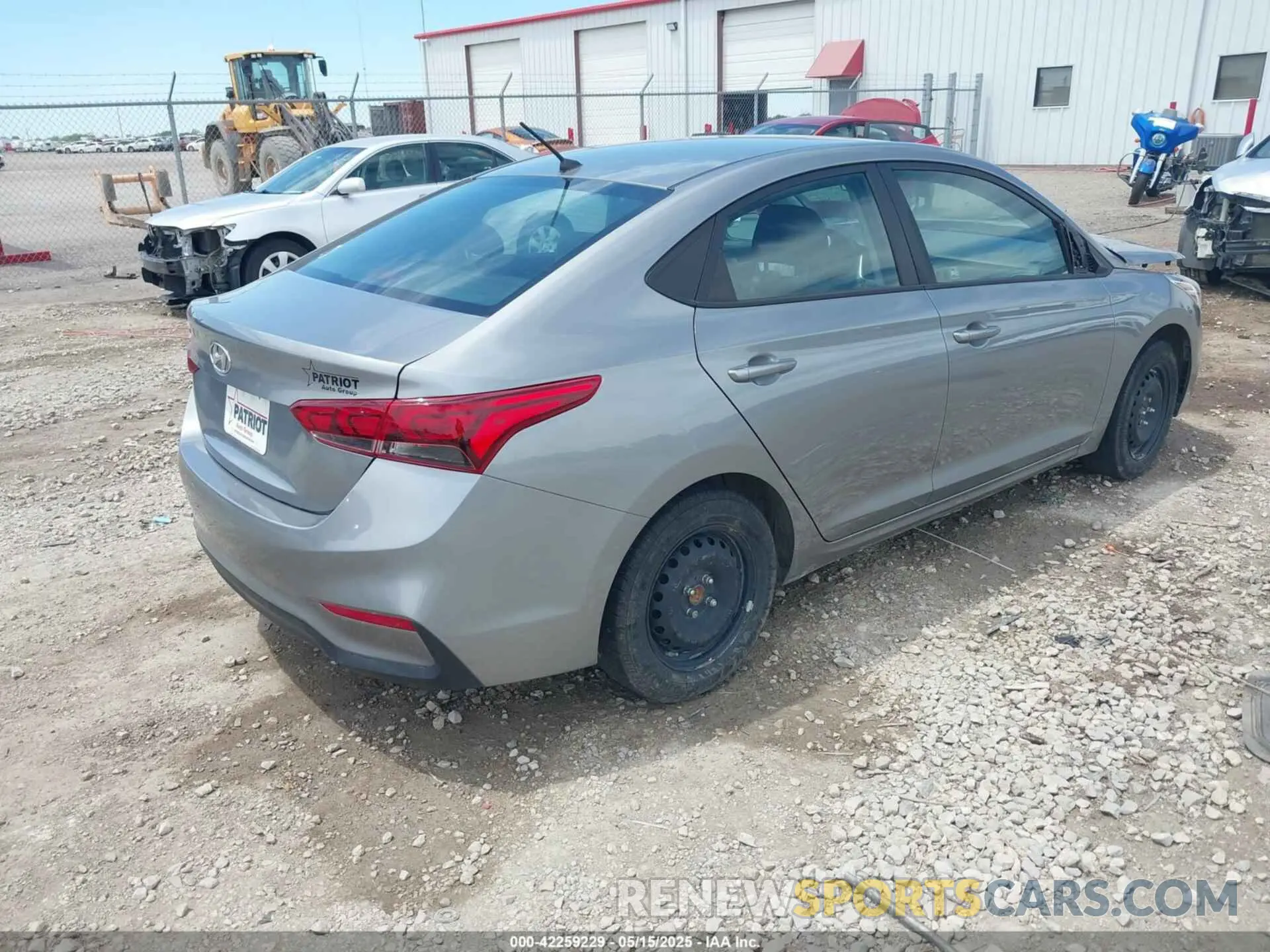4 fotografías del automóvil dañado 3KPC24A63NE155481 HYUNDAI ACCENT 2022