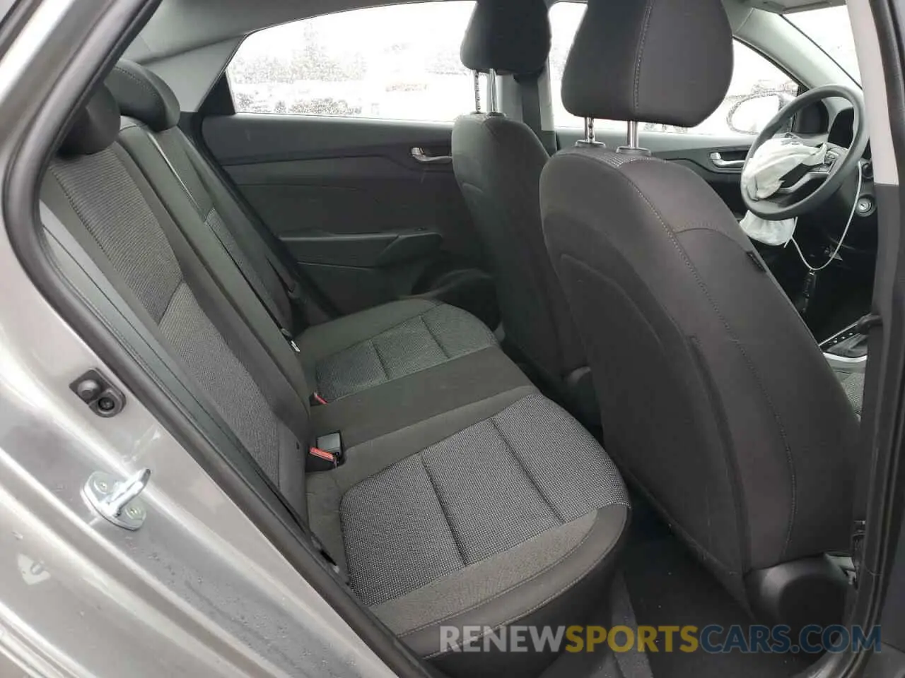 11 fotografías del automóvil dañado 3KPC24A63NE167856 HYUNDAI ACCENT 2022