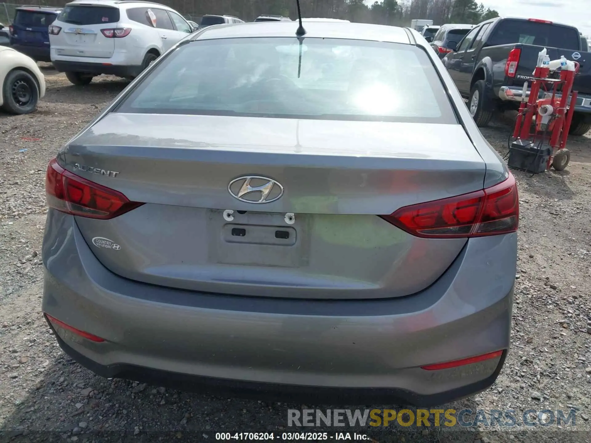 16 fotografías del automóvil dañado 3KPC24A63NE169851 HYUNDAI ACCENT 2022