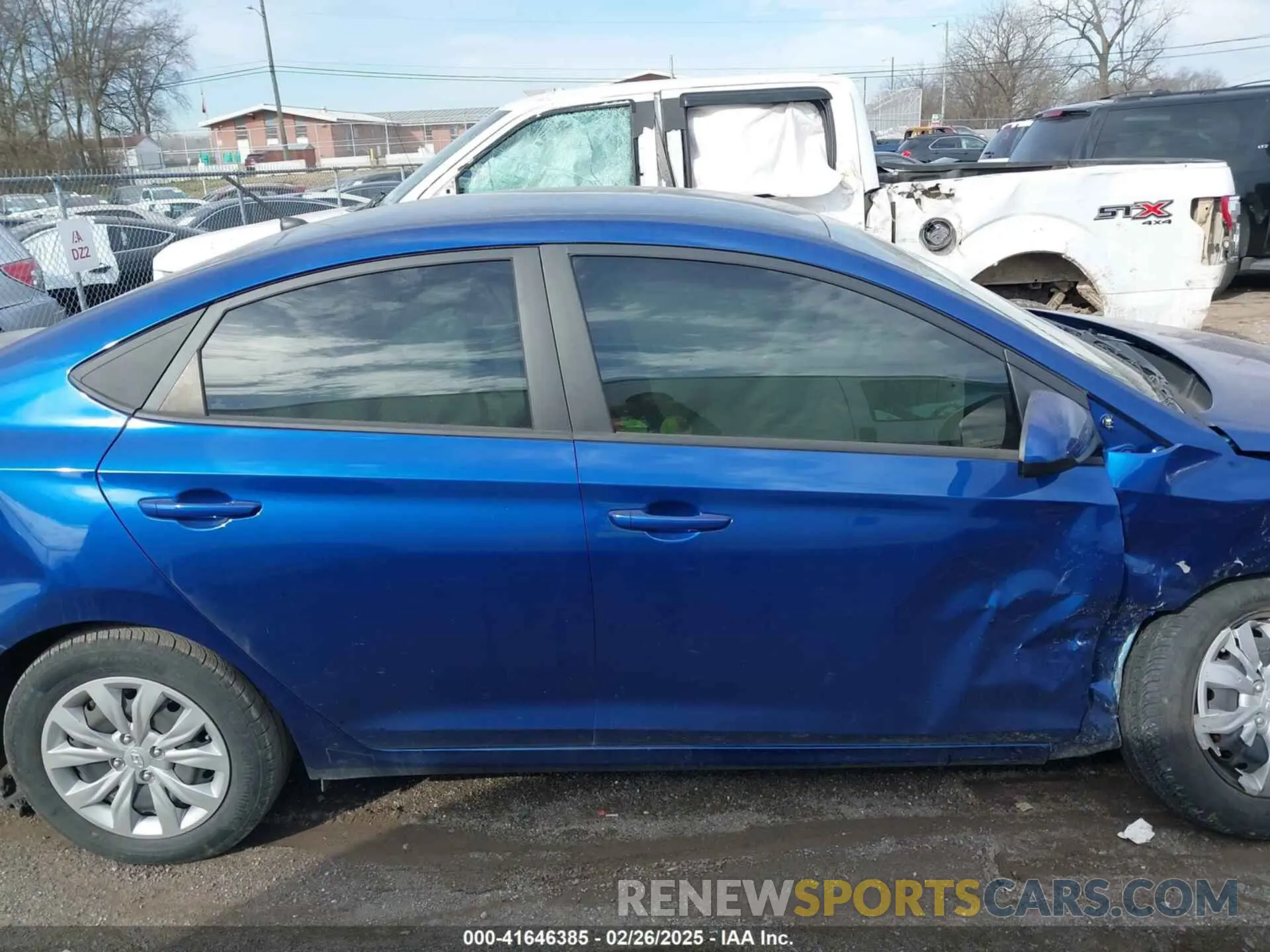 12 fotografías del automóvil dañado 3KPC24A64NE177005 HYUNDAI ACCENT 2022