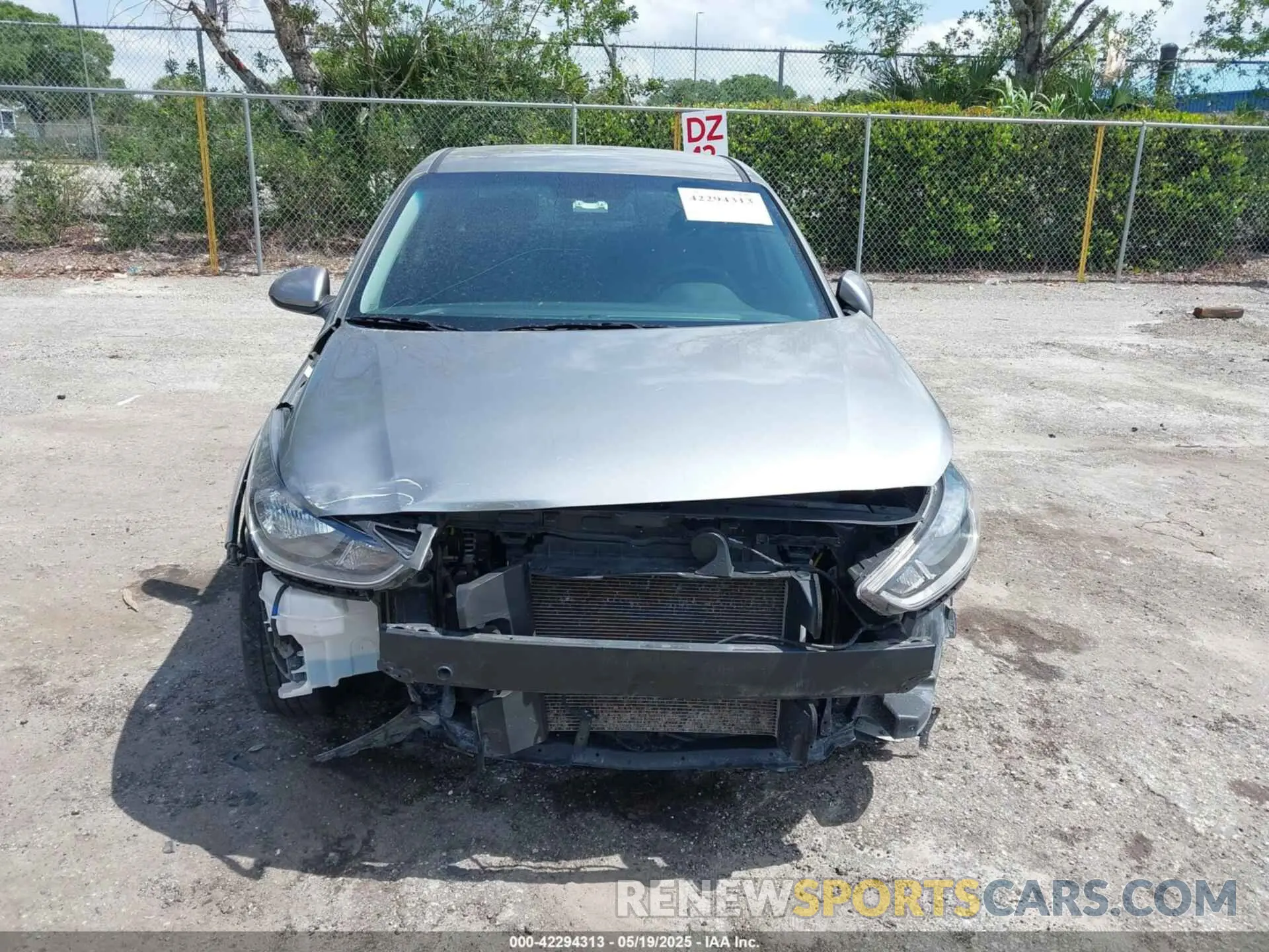 12 fotografías del automóvil dañado 3KPC24A64NE177618 HYUNDAI ACCENT 2022