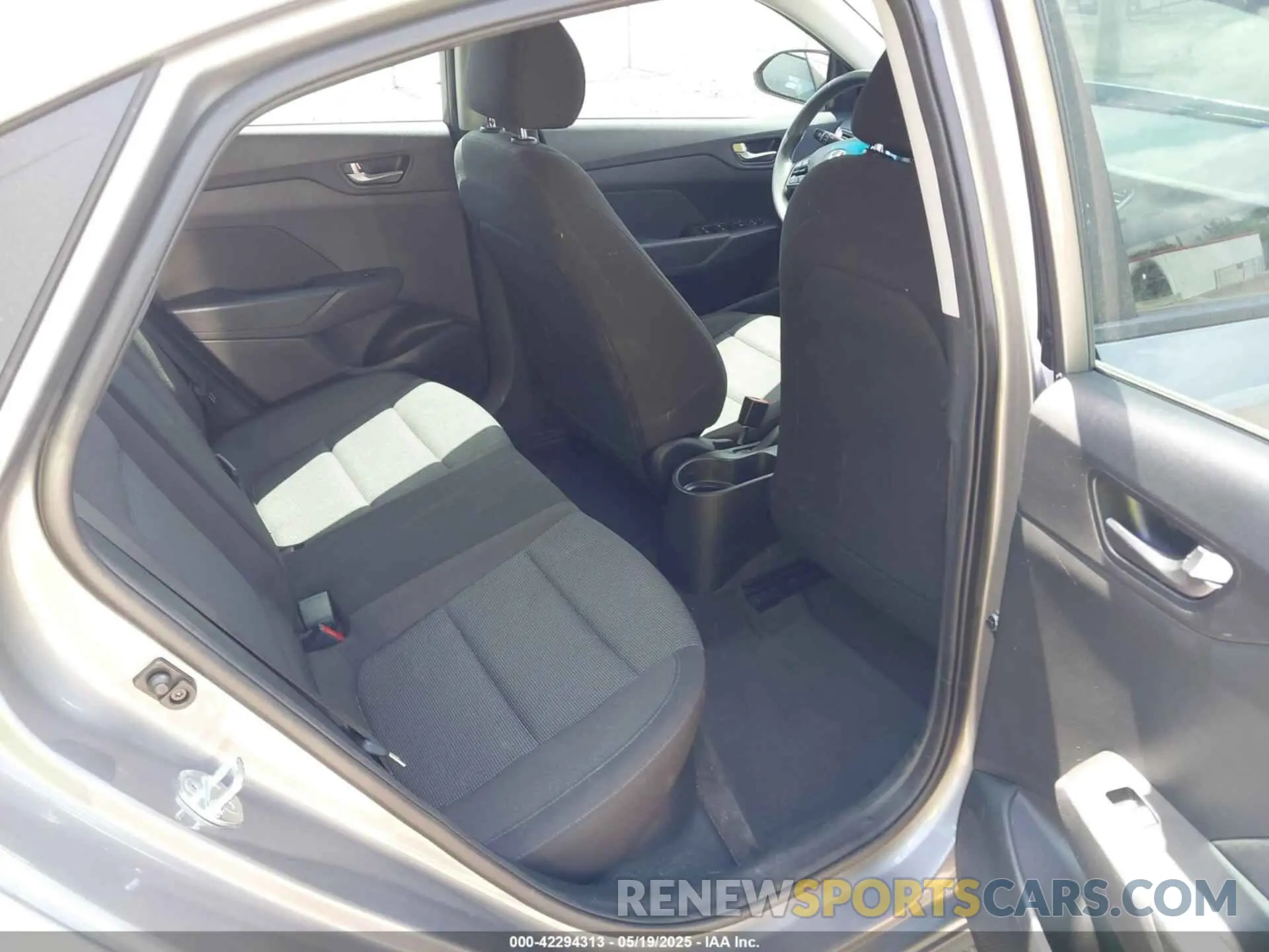 8 fotografías del automóvil dañado 3KPC24A64NE177618 HYUNDAI ACCENT 2022