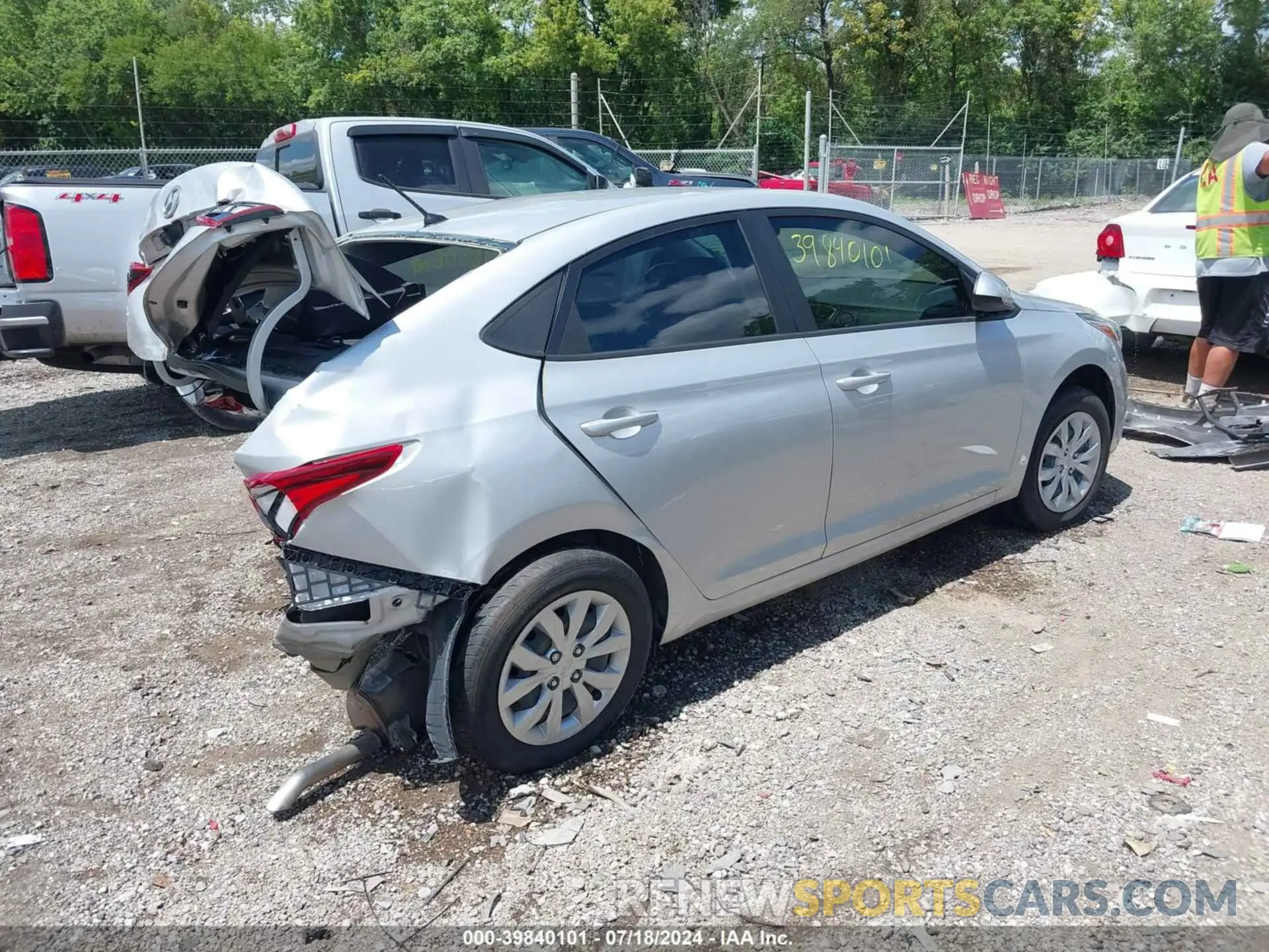 4 fotografías del automóvil dañado 3KPC24A65NE174288 HYUNDAI ACCENT 2022