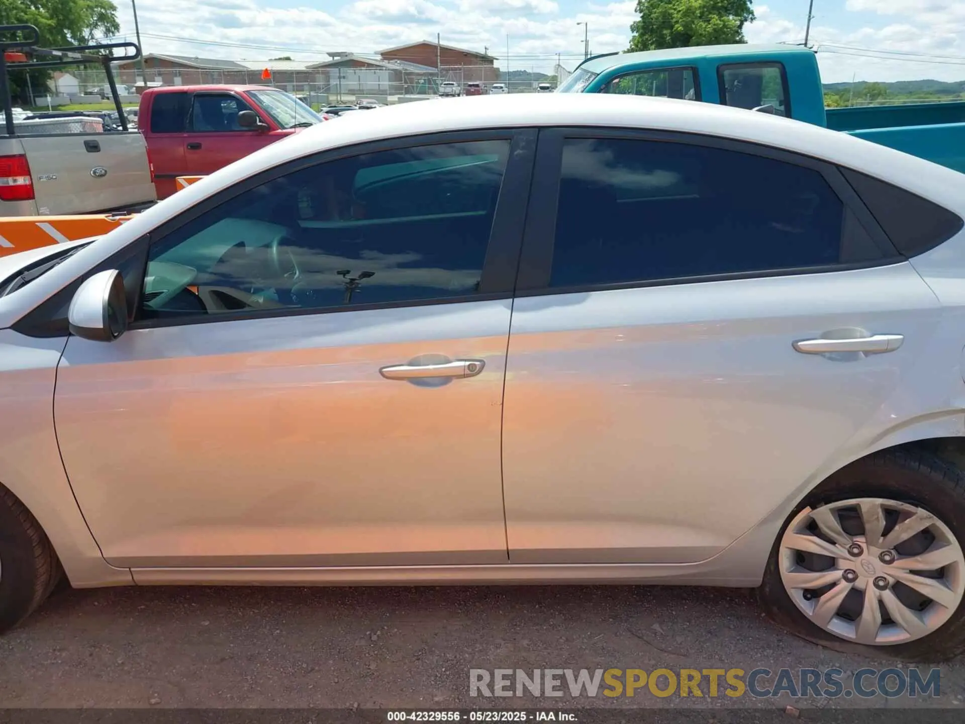14 fotografías del automóvil dañado 3KPC24A66NE185218 HYUNDAI ACCENT 2022