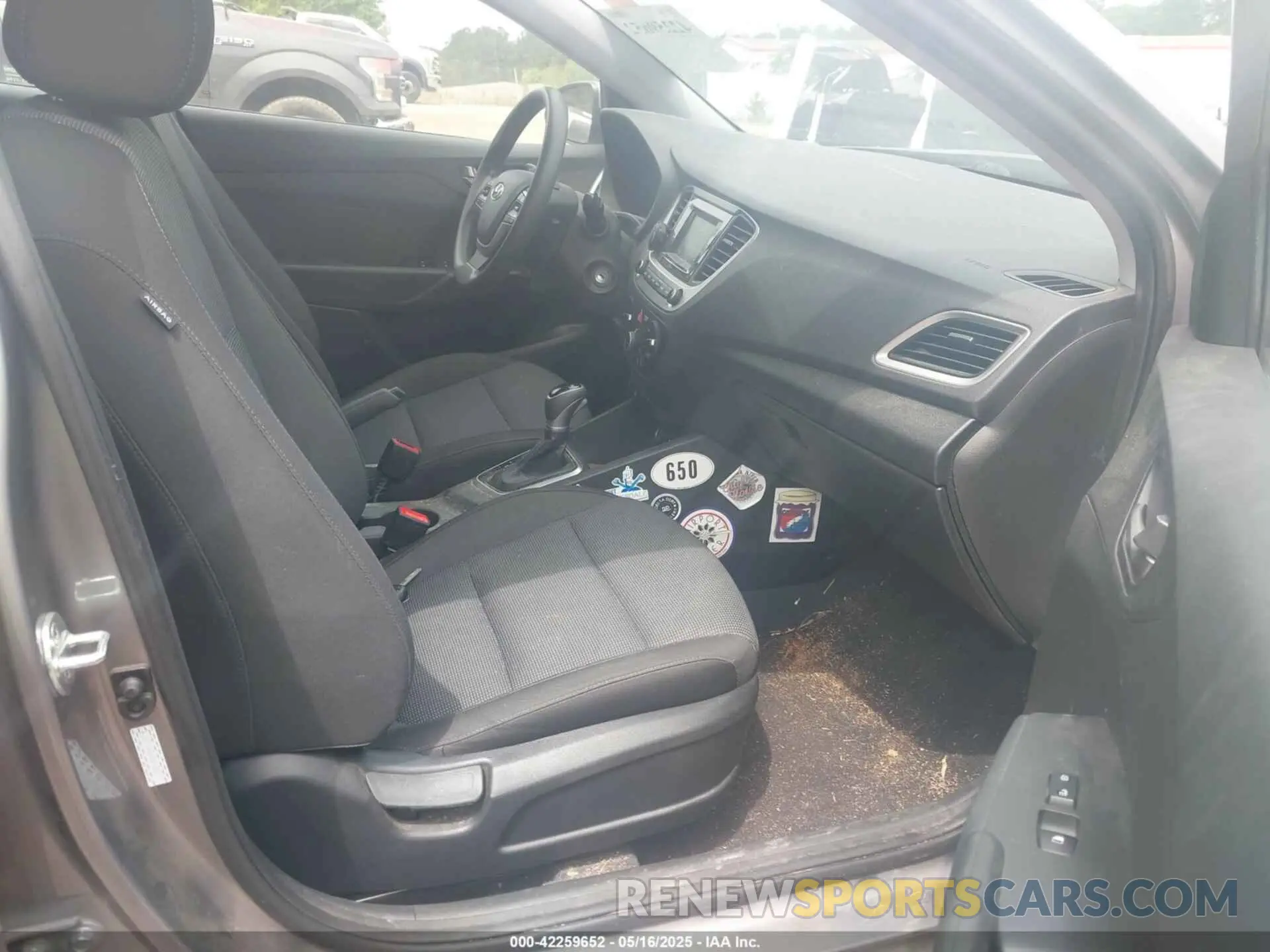 5 fotografías del automóvil dañado 3KPC24A69NE183575 HYUNDAI ACCENT 2022
