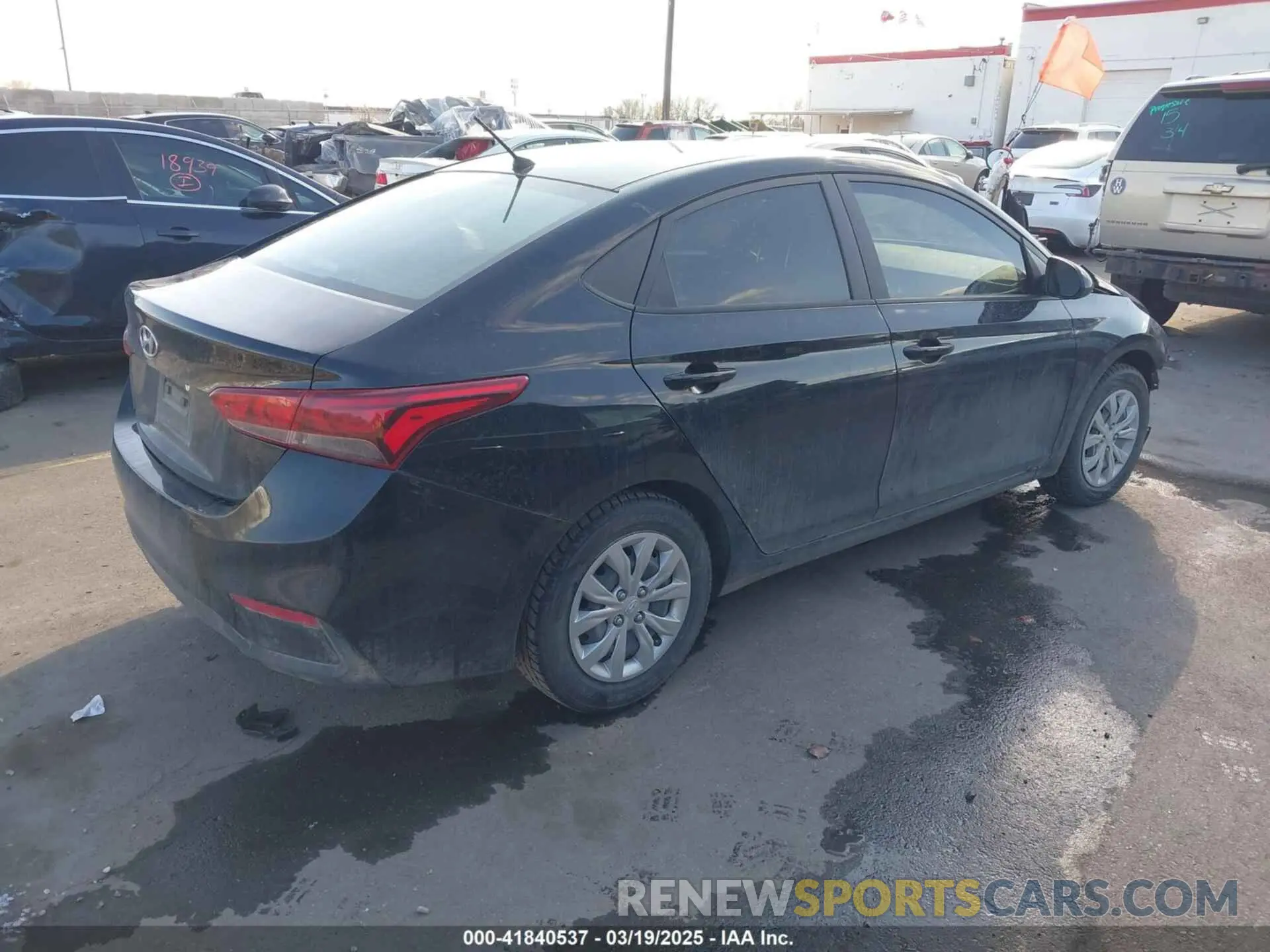 4 fotografías del automóvil dañado 3KPC24A6XNE162945 HYUNDAI ACCENT 2022