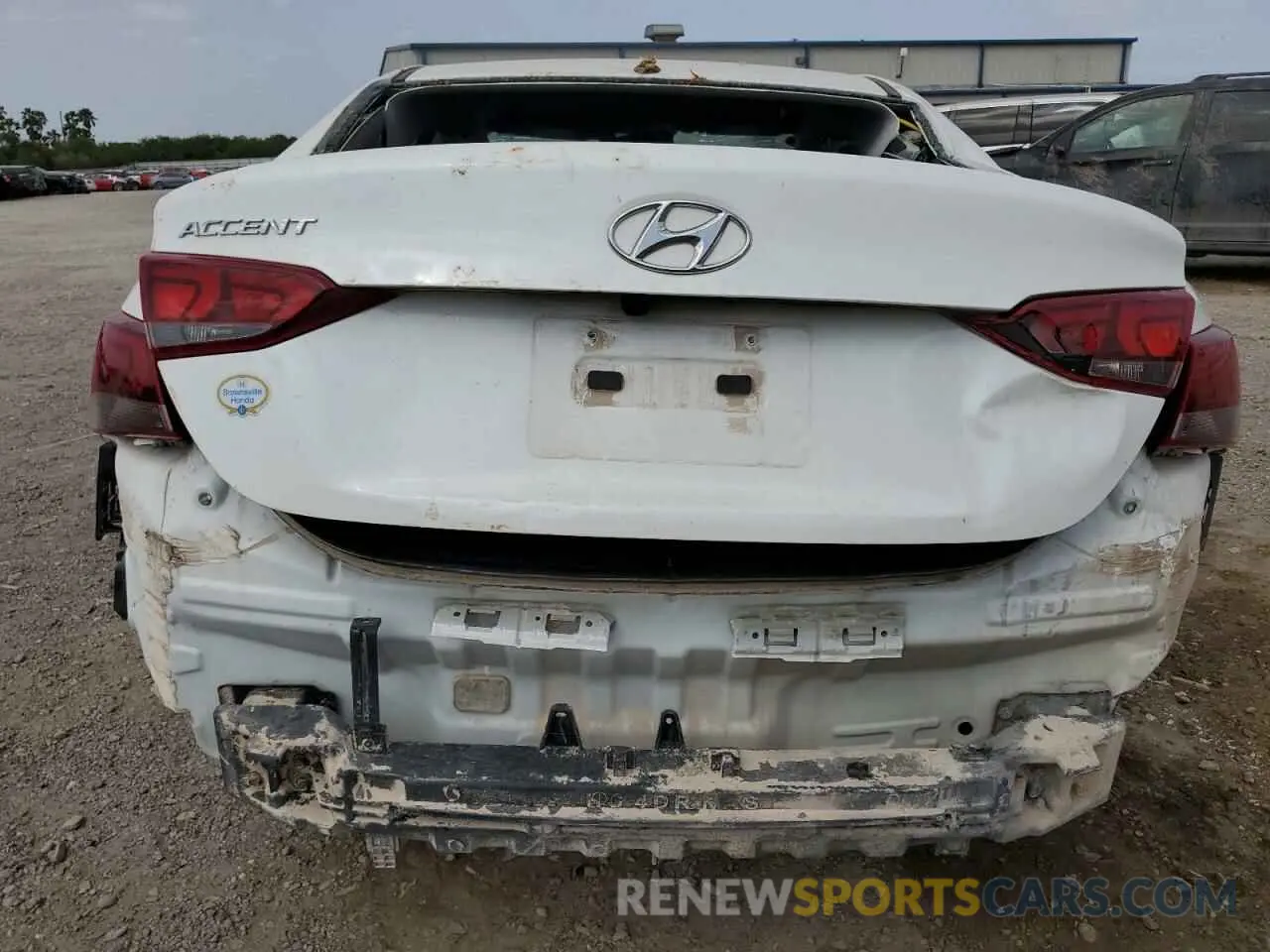 6 fotografías del automóvil dañado 3KPC24A6XNE180152 HYUNDAI ACCENT 2022