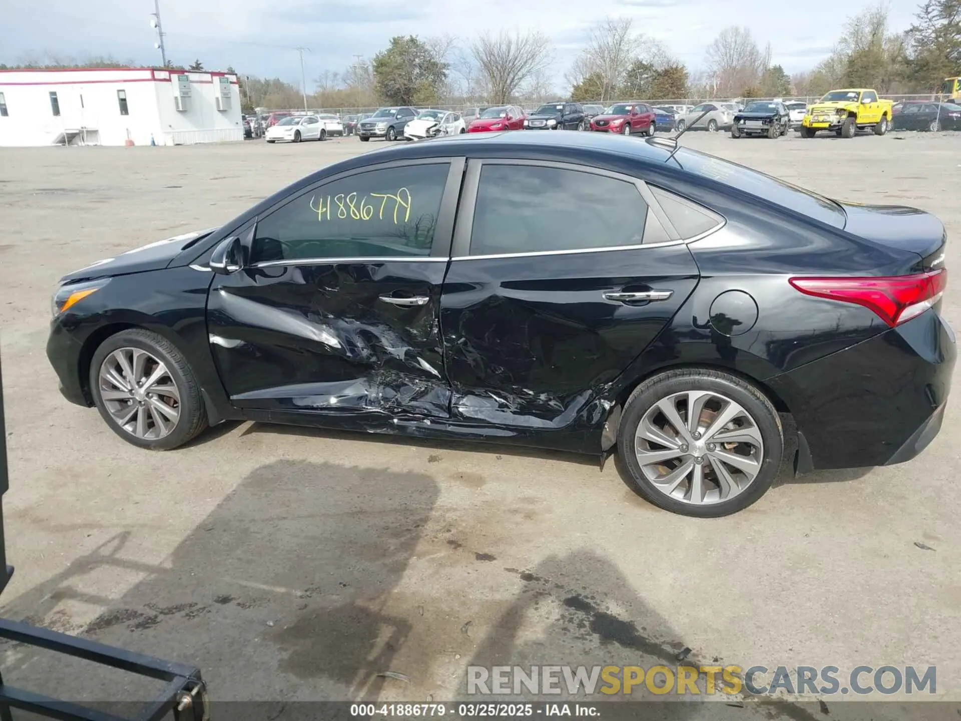 13 fotografías del automóvil dañado 3KPC34A62NE170759 HYUNDAI ACCENT 2022