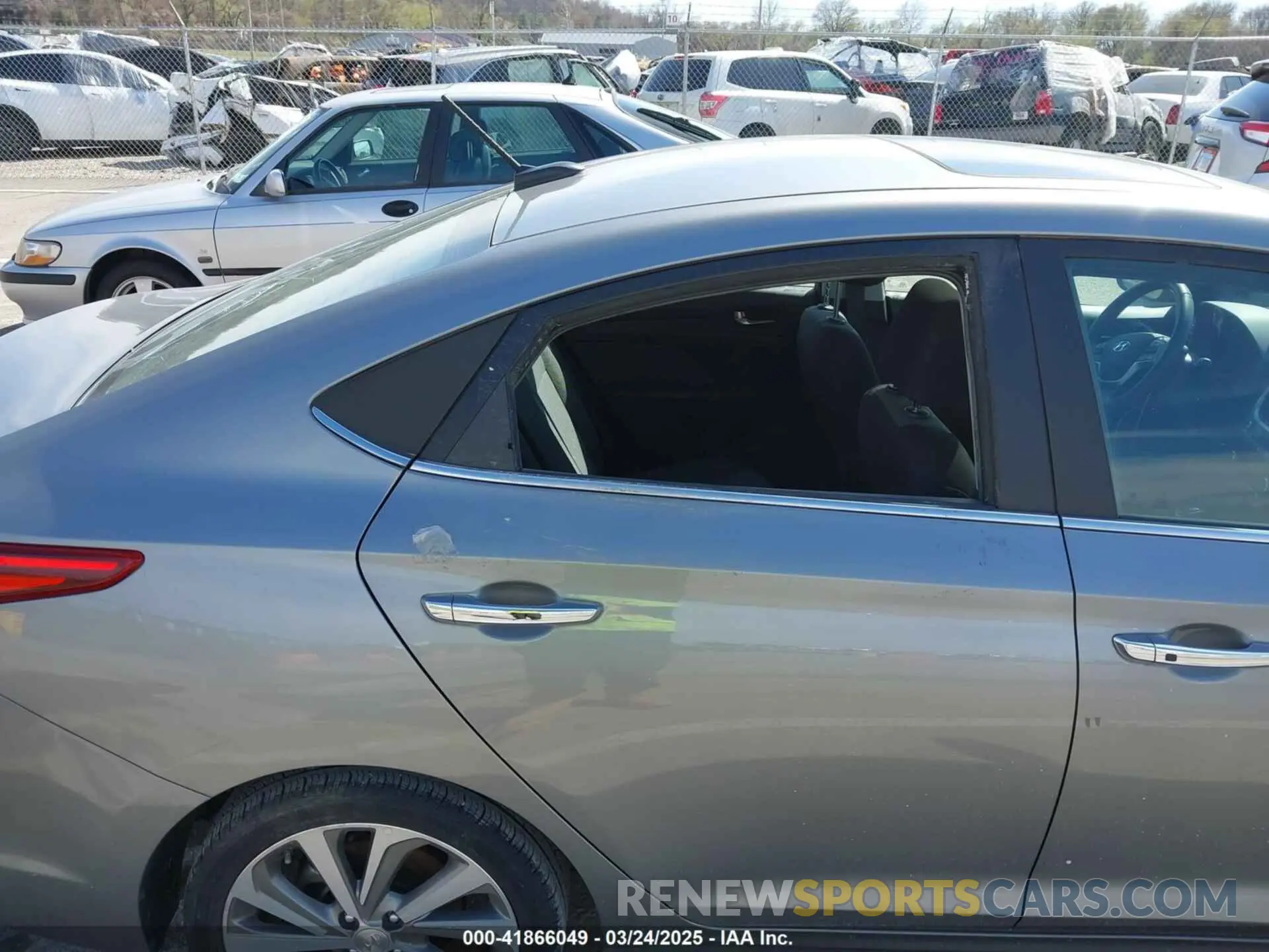 17 fotografías del automóvil dañado 3KPC34A64NE157480 HYUNDAI ACCENT 2022