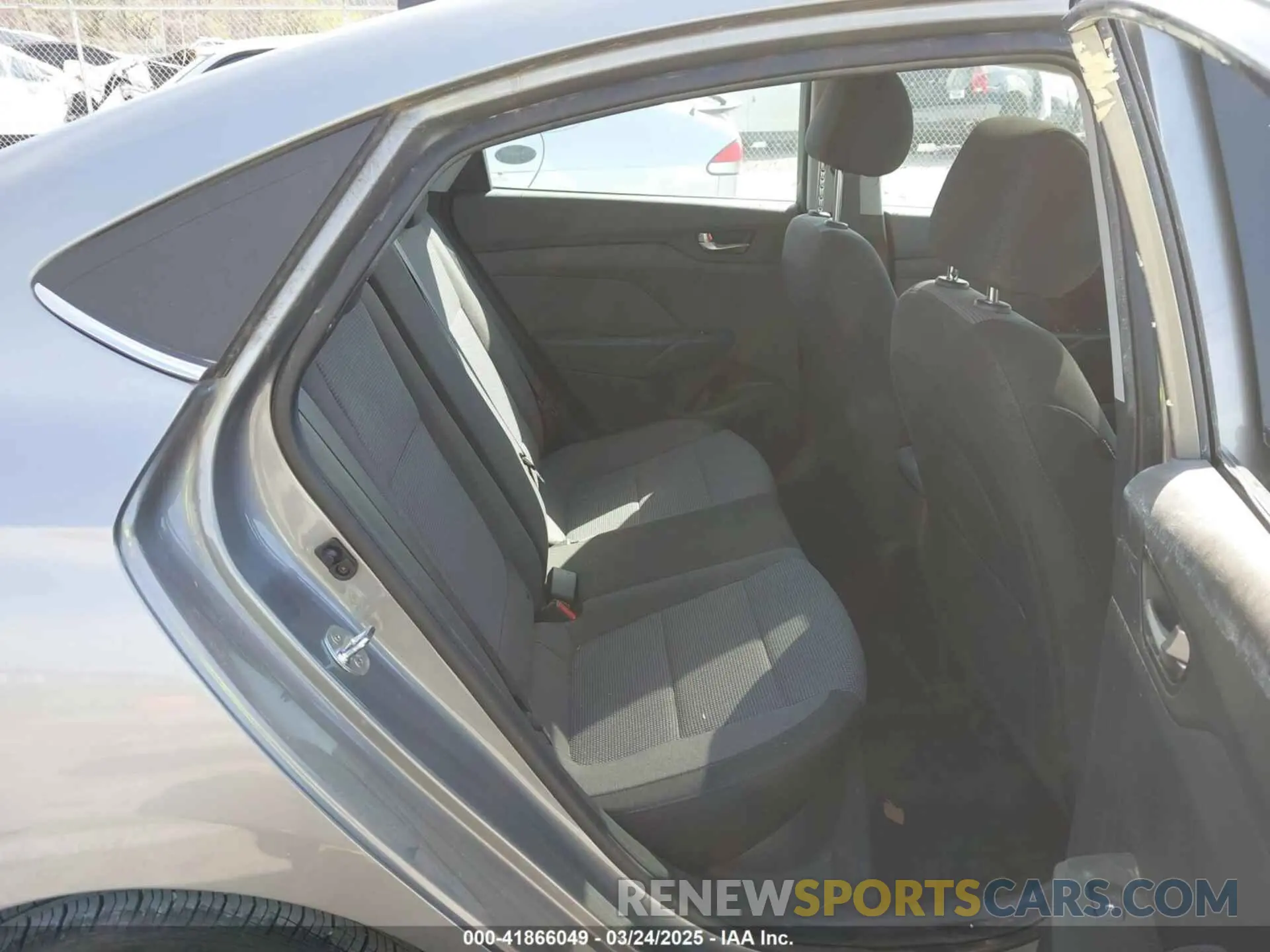 8 fotografías del automóvil dañado 3KPC34A64NE157480 HYUNDAI ACCENT 2022