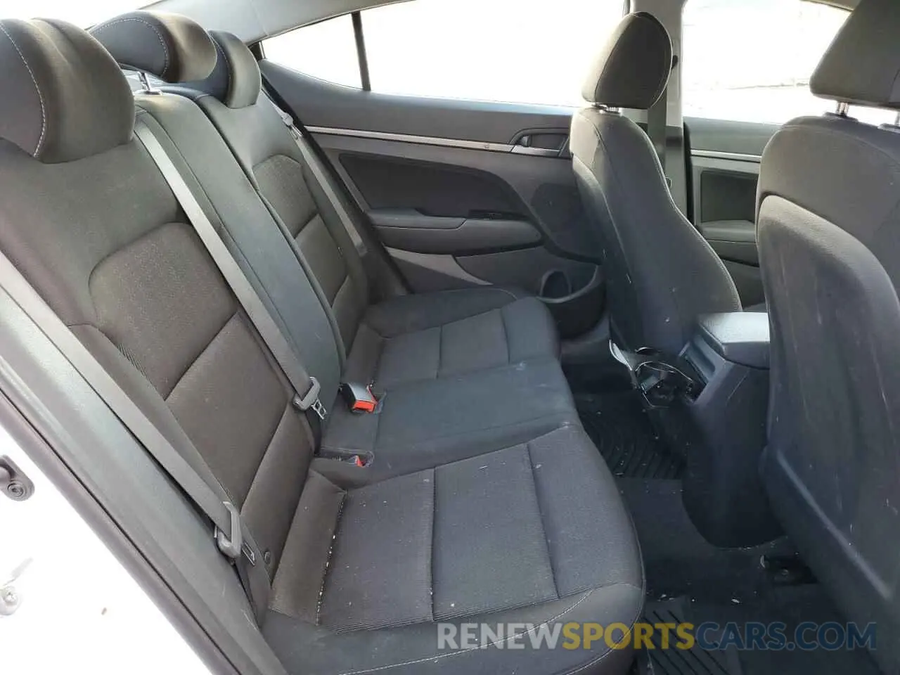 10 fotografías del automóvil dañado 5NPD84LF5JH265762 HYUNDAI ELANTRA 2018