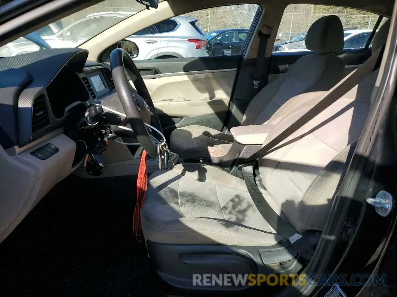 7 fotografías del automóvil dañado 5NPD74LF0KH432646 HYUNDAI ELANTRA 2019