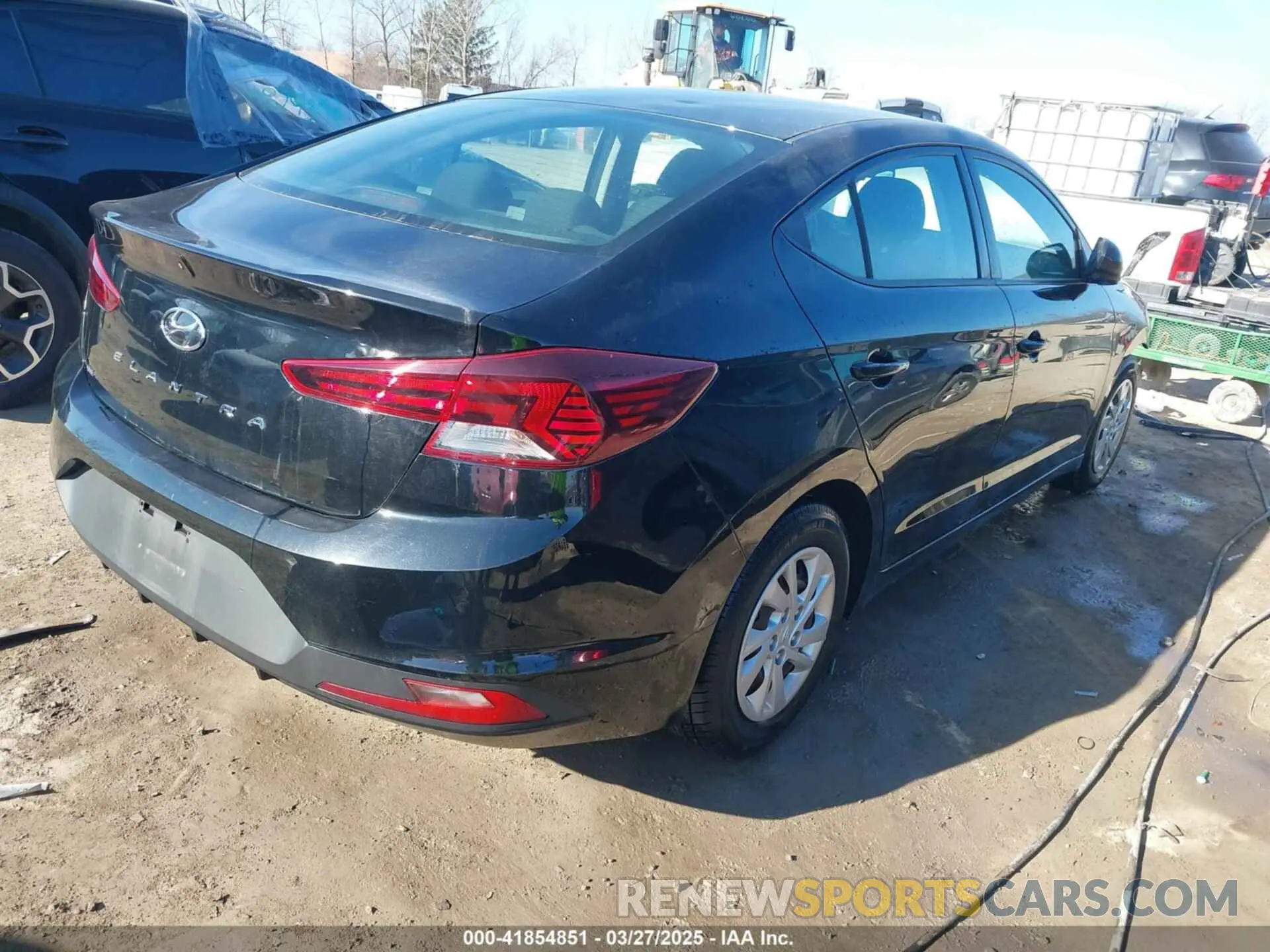 4 fotografías del automóvil dañado 5NPD74LF0KH441668 HYUNDAI ELANTRA 2019