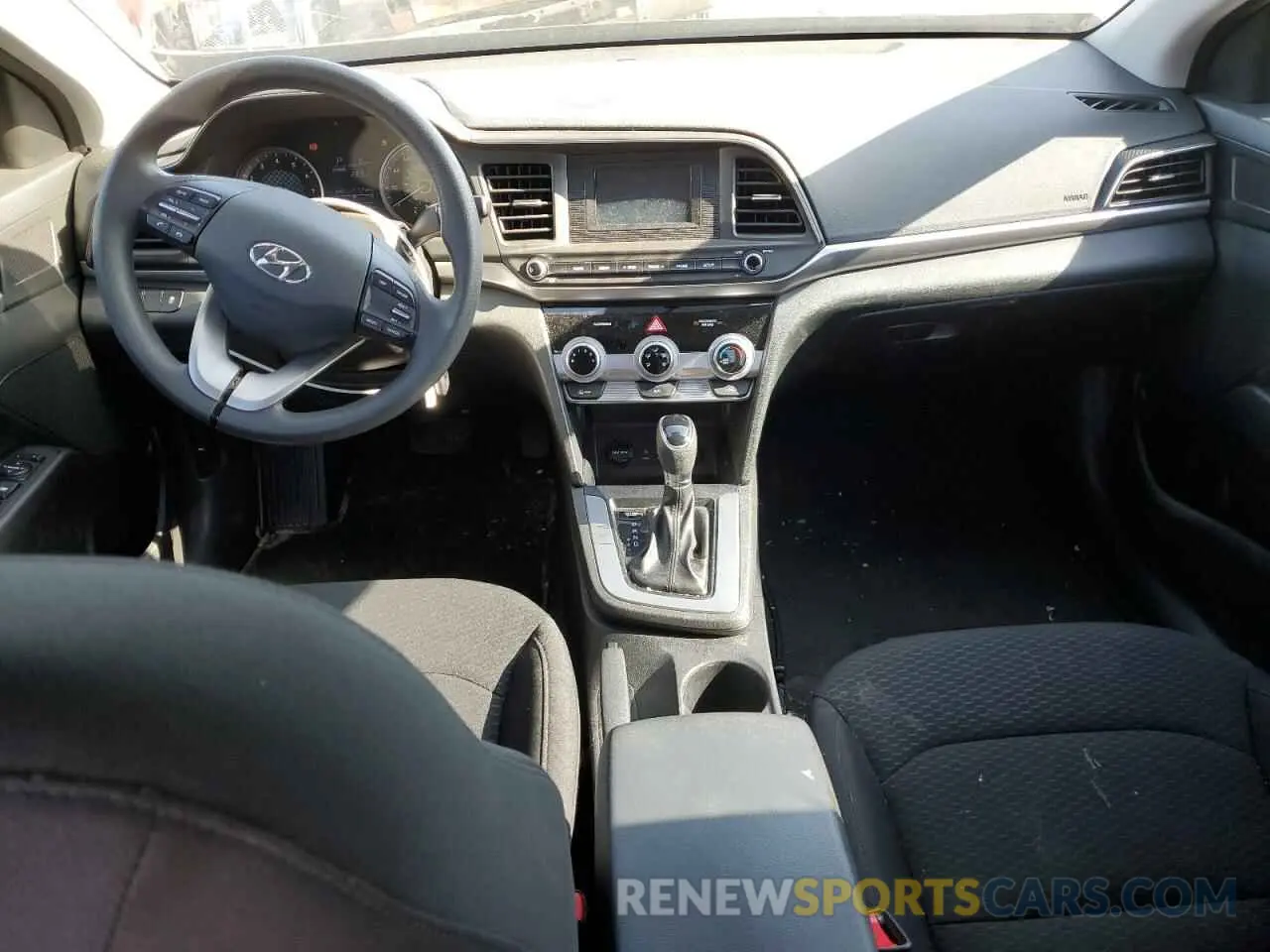 8 fotografías del automóvil dañado 5NPD74LF0KH445851 HYUNDAI ELANTRA 2019