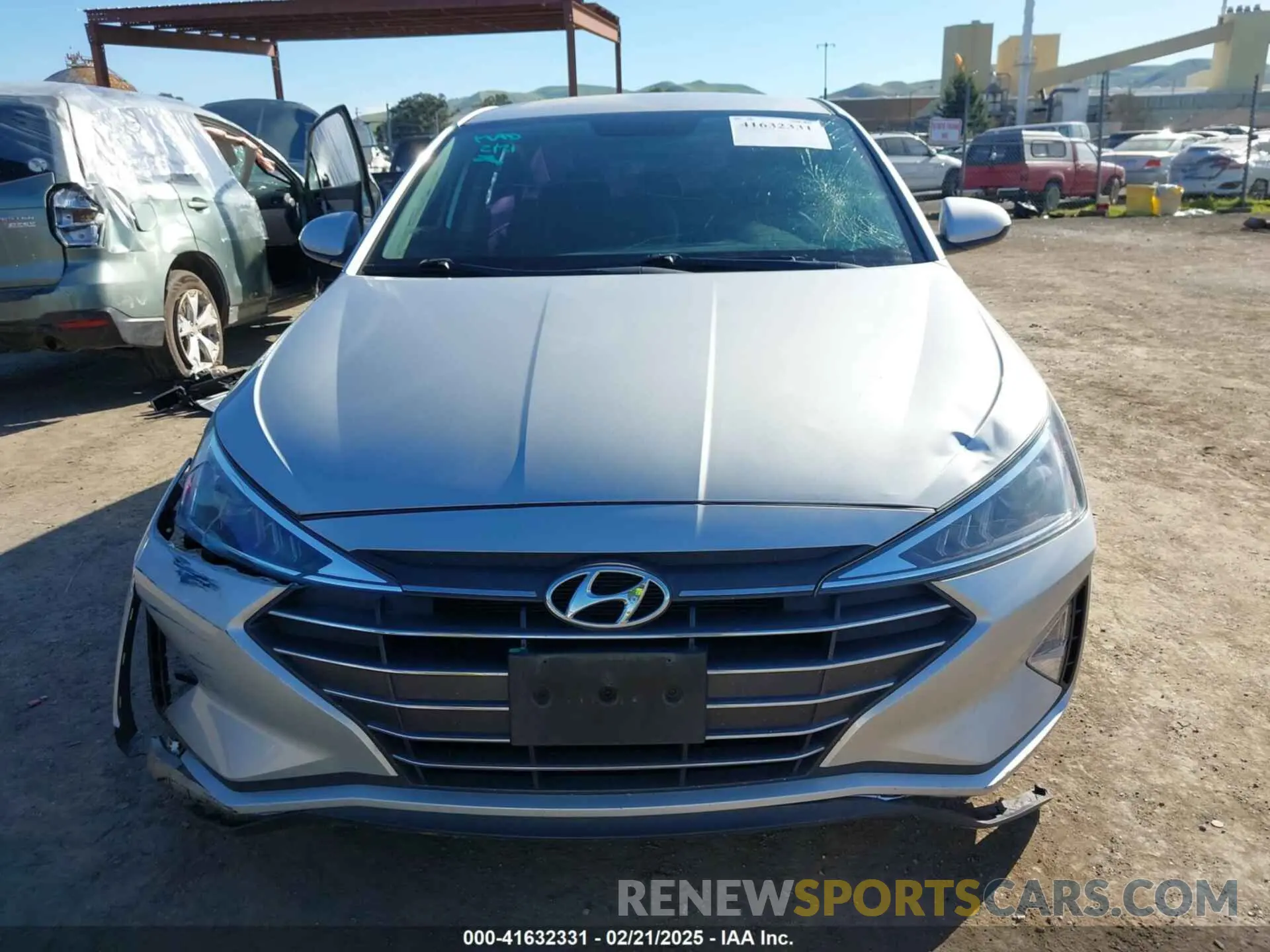 12 fotografías del automóvil dañado 5NPD74LF0KH483497 HYUNDAI ELANTRA 2019