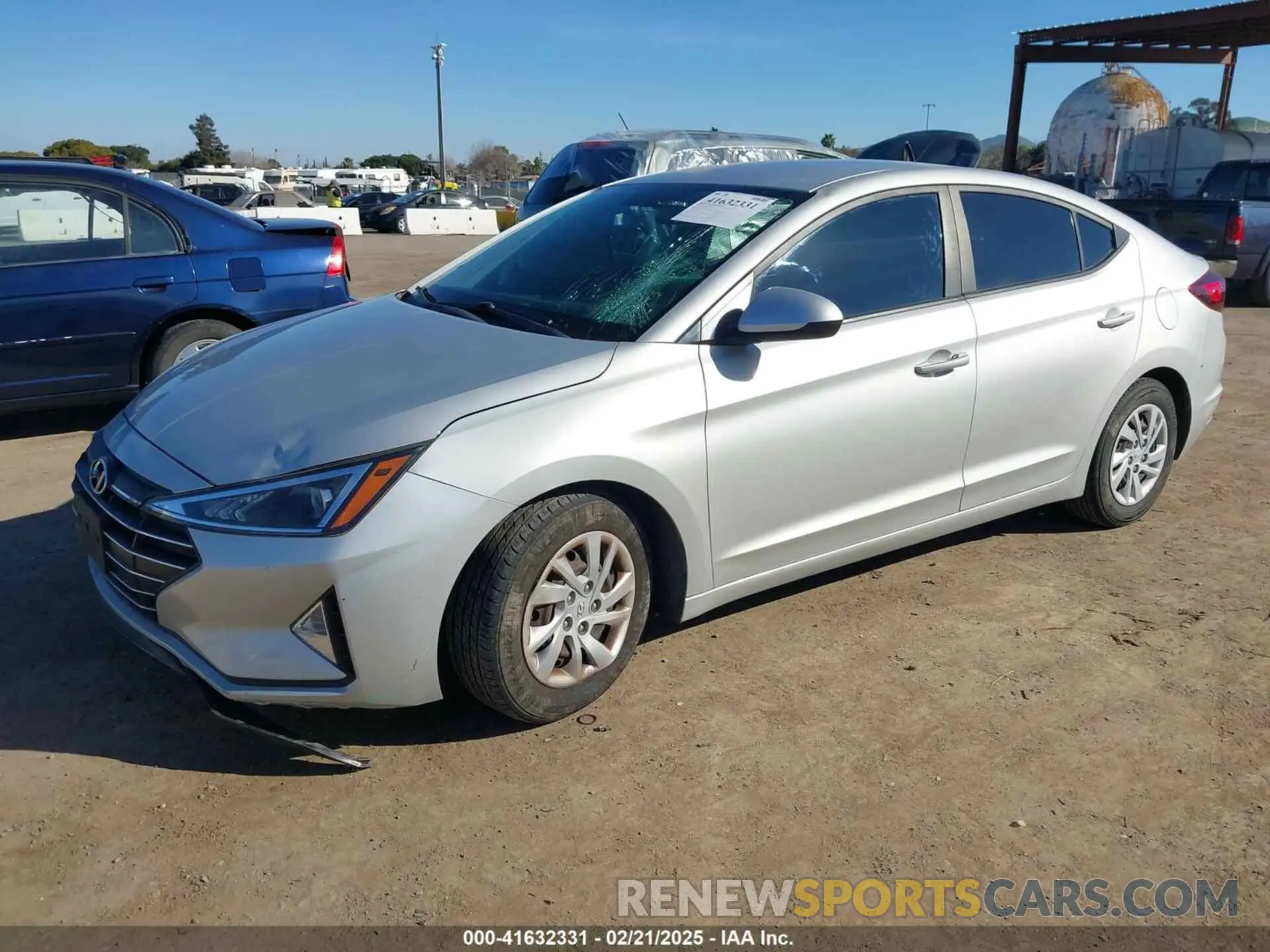 2 fotografías del automóvil dañado 5NPD74LF0KH483497 HYUNDAI ELANTRA 2019