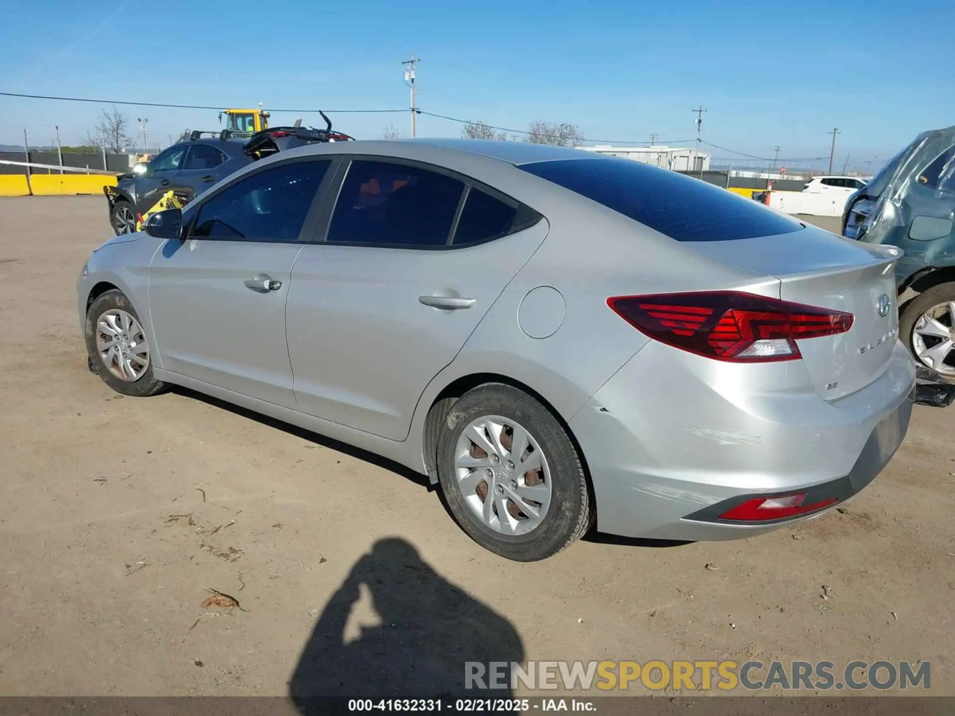 3 fotografías del automóvil dañado 5NPD74LF0KH483497 HYUNDAI ELANTRA 2019