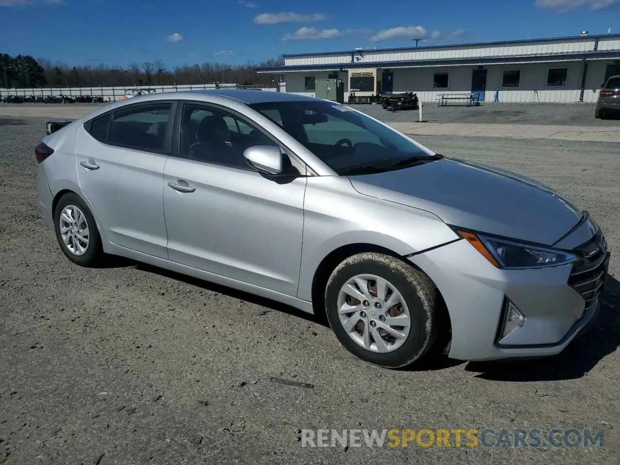 4 fotografías del automóvil dañado 5NPD74LF1KH438133 HYUNDAI ELANTRA 2019