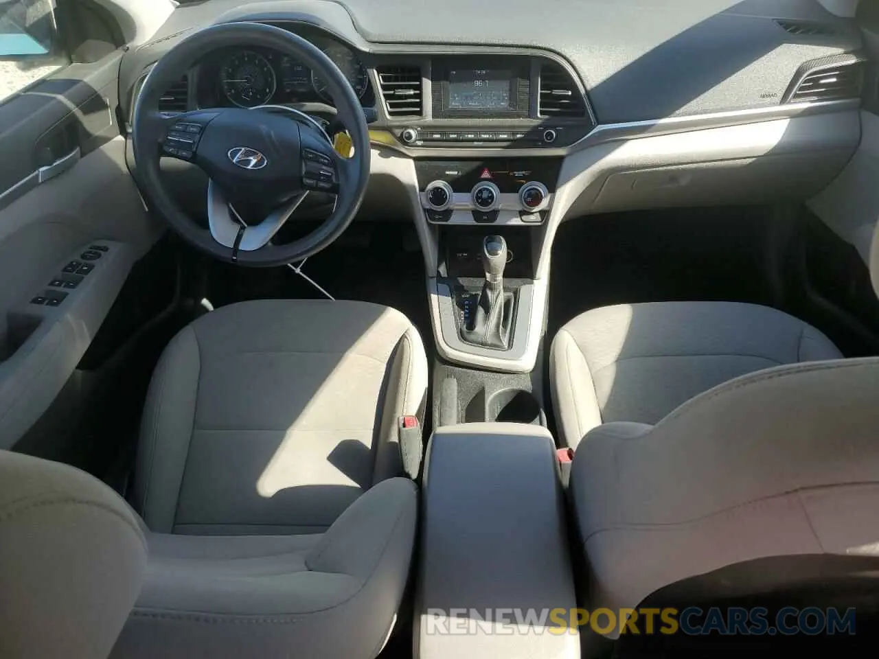 8 fotografías del automóvil dañado 5NPD74LF1KH438133 HYUNDAI ELANTRA 2019