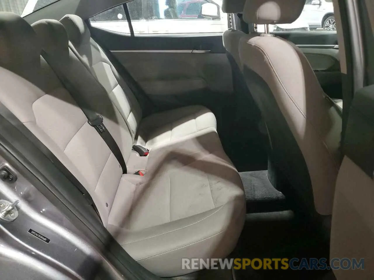 10 fotografías del automóvil dañado 5NPD74LF1KH496680 HYUNDAI ELANTRA 2019