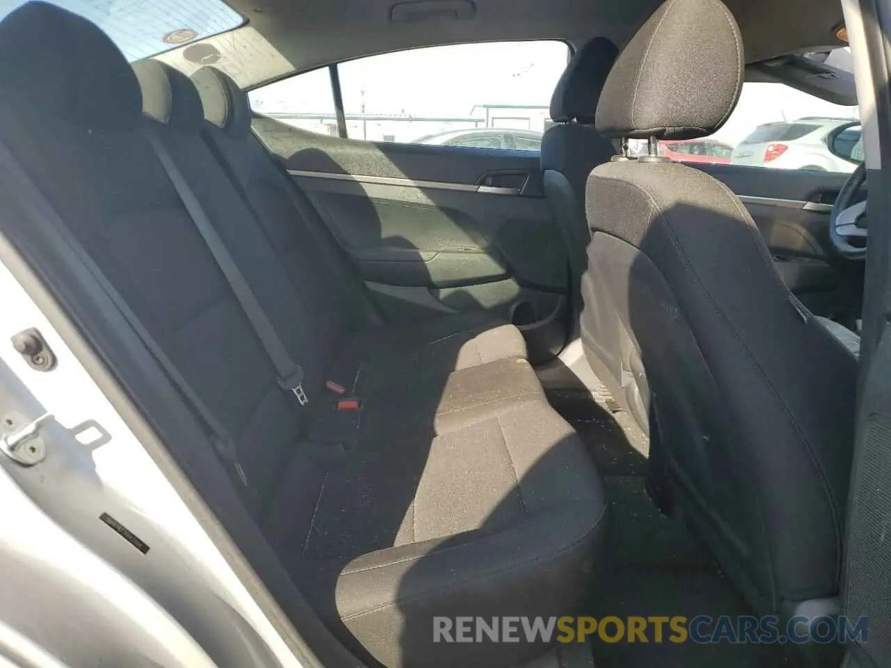 10 fotografías del automóvil dañado 5NPD74LF2KH433104 HYUNDAI ELANTRA 2019