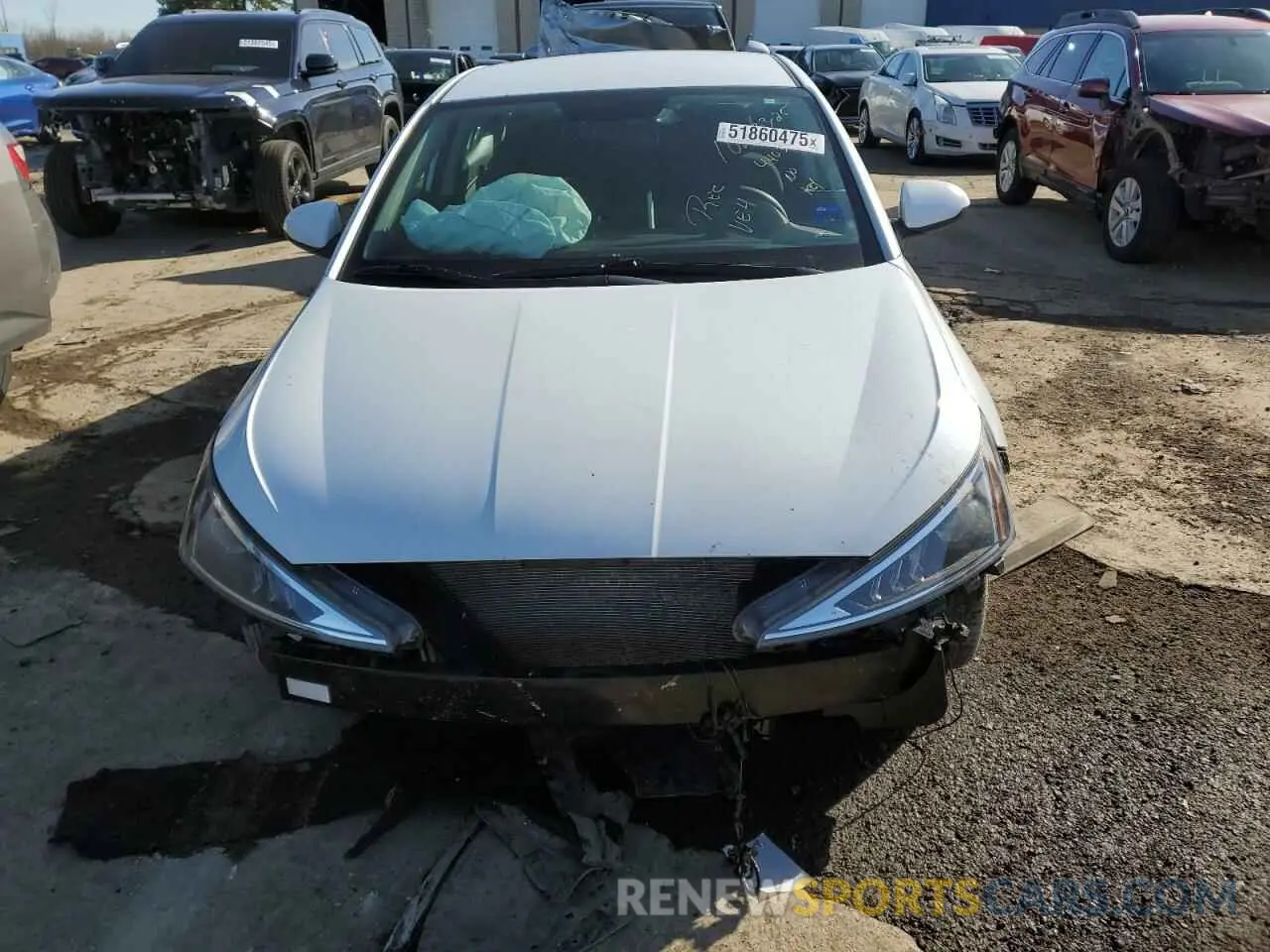 5 fotografías del automóvil dañado 5NPD74LF2KH440358 HYUNDAI ELANTRA 2019