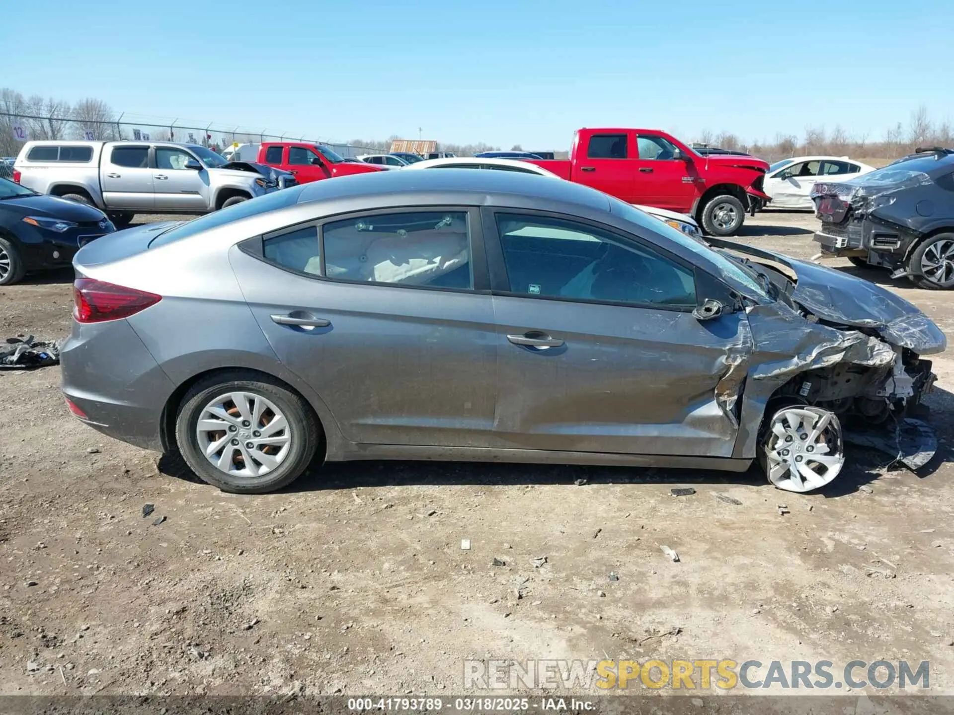13 fotografías del automóvil dañado 5NPD74LF2KH446404 HYUNDAI ELANTRA 2019