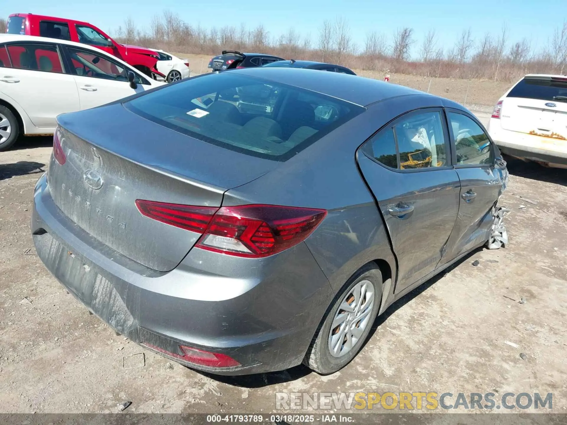 4 fotografías del automóvil dañado 5NPD74LF2KH446404 HYUNDAI ELANTRA 2019