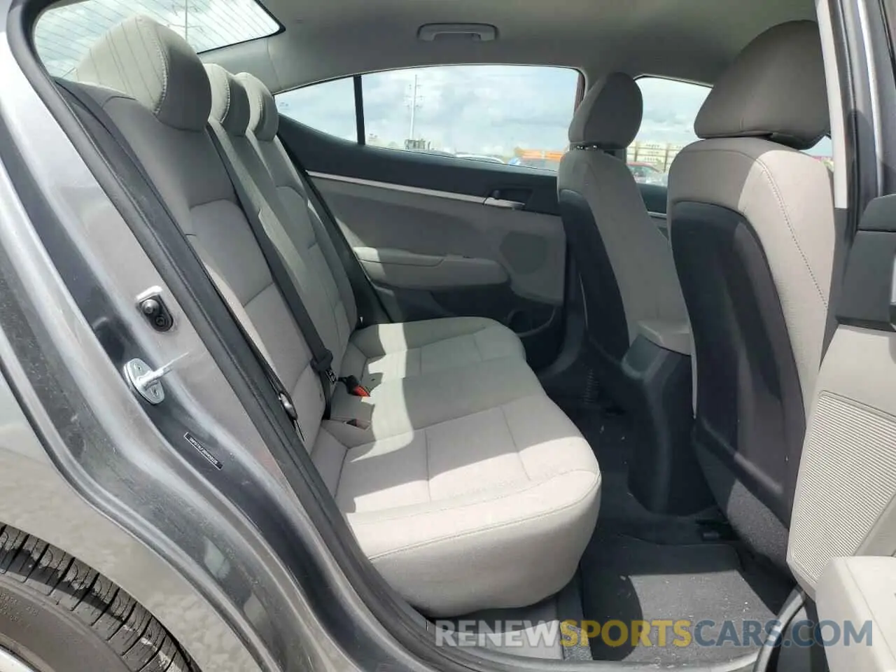 10 fotografías del automóvil dañado 5NPD74LF2KH450226 HYUNDAI ELANTRA 2019