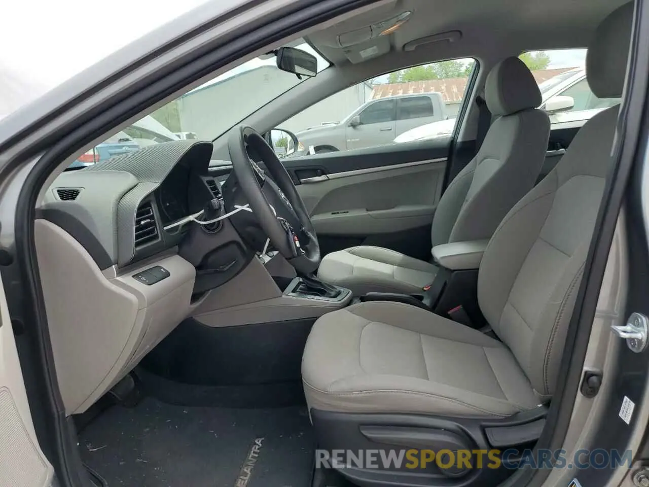 7 fotografías del automóvil dañado 5NPD74LF2KH450226 HYUNDAI ELANTRA 2019