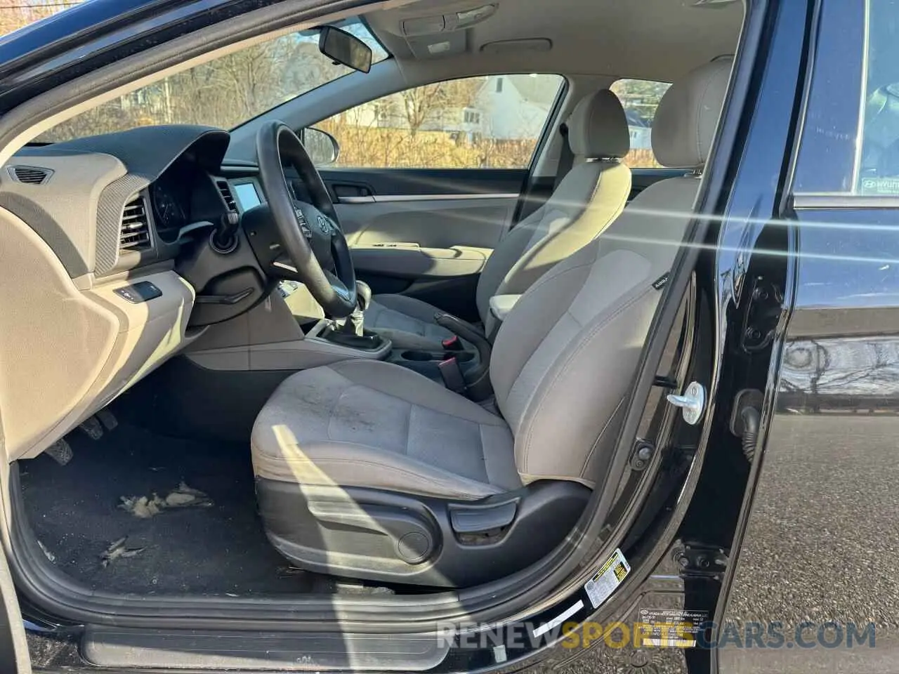 11 fotografías del automóvil dañado 5NPD74LF2KH455748 HYUNDAI ELANTRA 2019