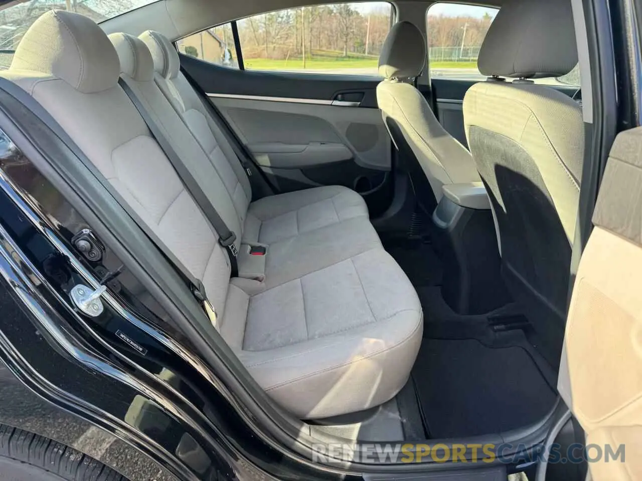 6 fotografías del automóvil dañado 5NPD74LF2KH455748 HYUNDAI ELANTRA 2019