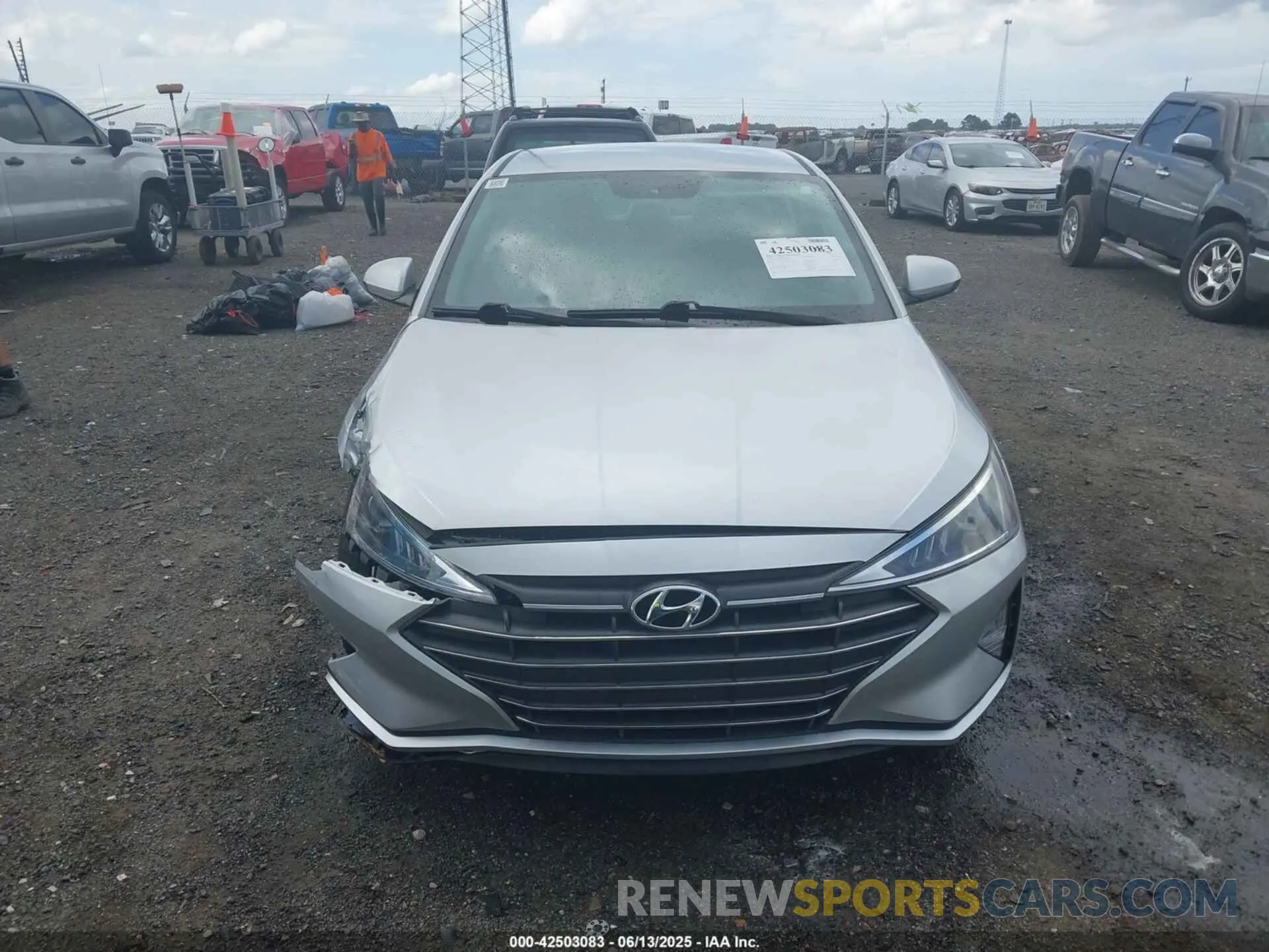 12 fotografías del automóvil dañado 5NPD74LF2KH474221 HYUNDAI ELANTRA 2019