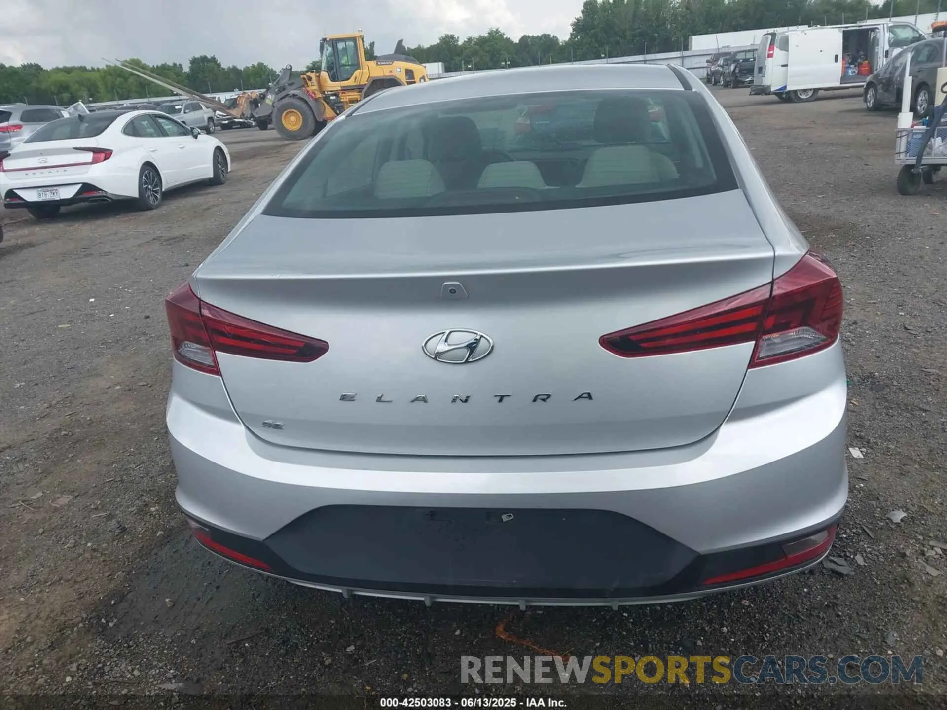 16 fotografías del automóvil dañado 5NPD74LF2KH474221 HYUNDAI ELANTRA 2019
