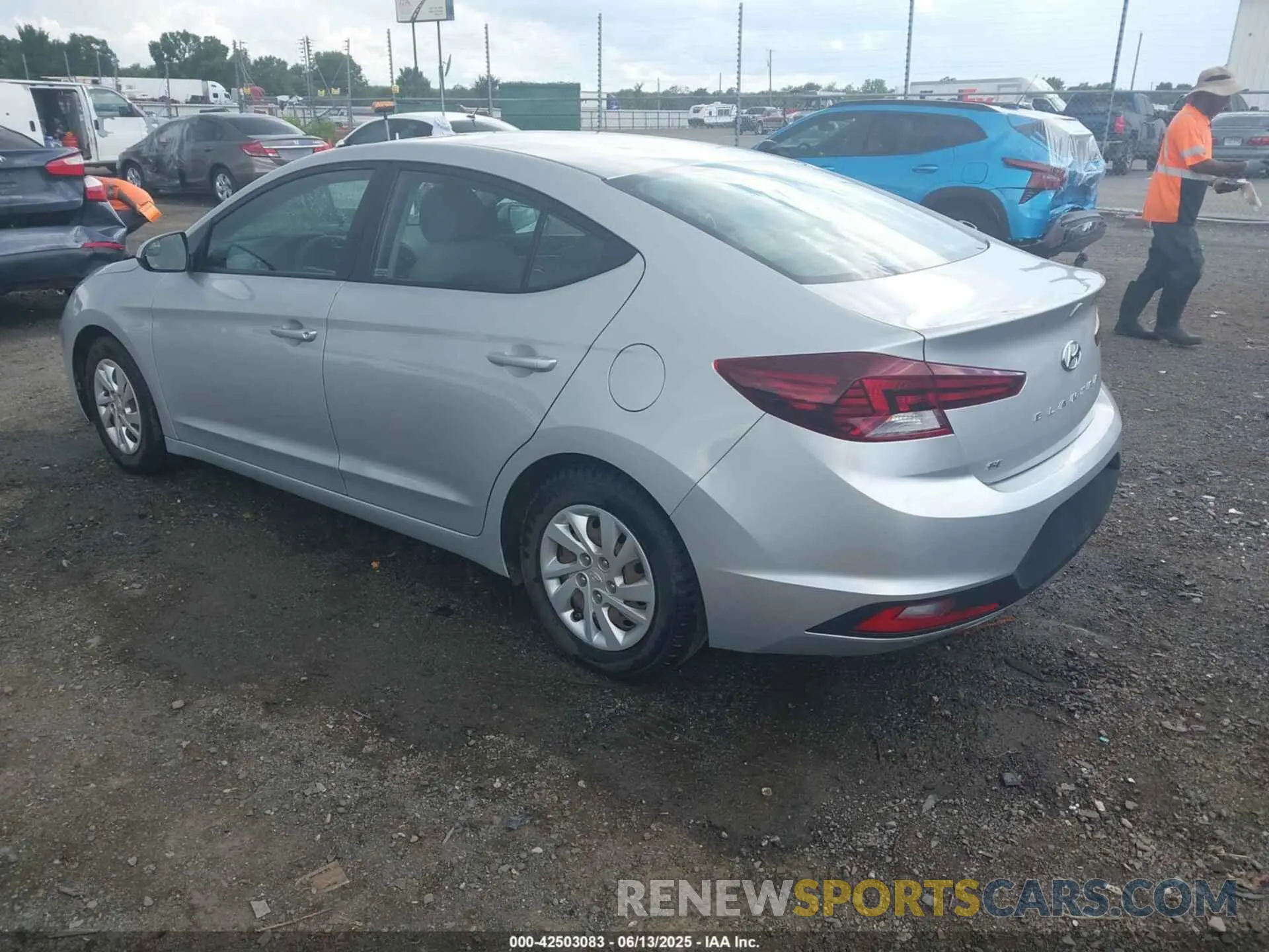 3 fotografías del automóvil dañado 5NPD74LF2KH474221 HYUNDAI ELANTRA 2019