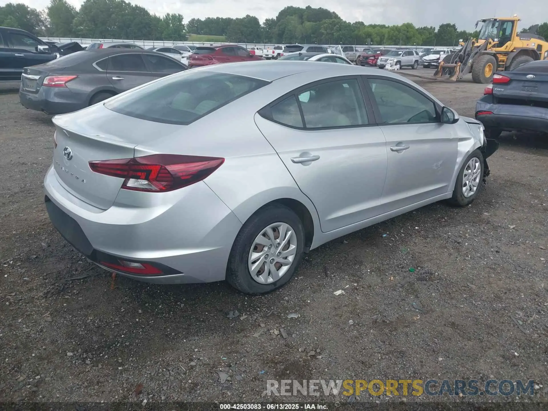4 fotografías del automóvil dañado 5NPD74LF2KH474221 HYUNDAI ELANTRA 2019