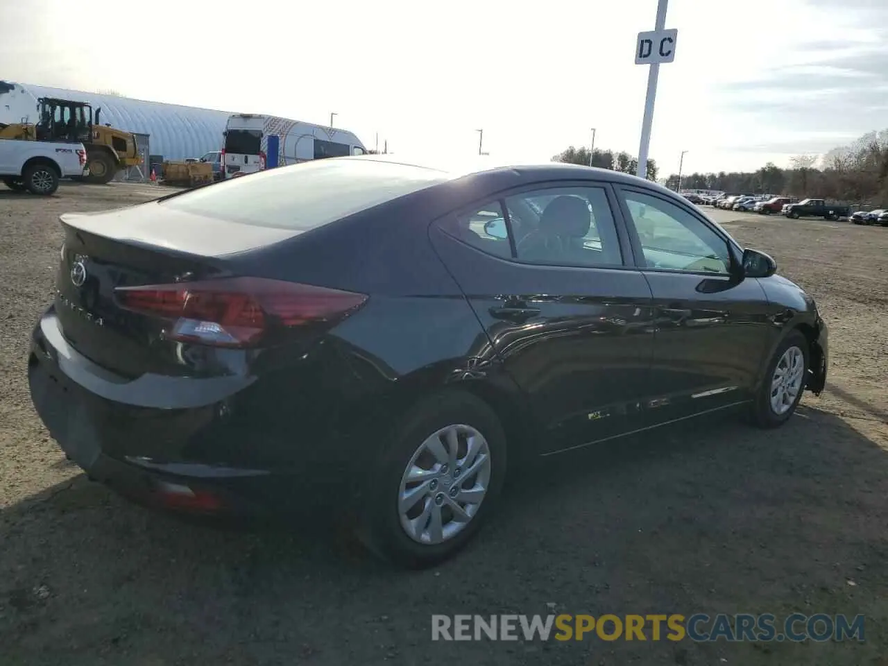 3 fotografías del automóvil dañado 5NPD74LF2KH479130 HYUNDAI ELANTRA 2019