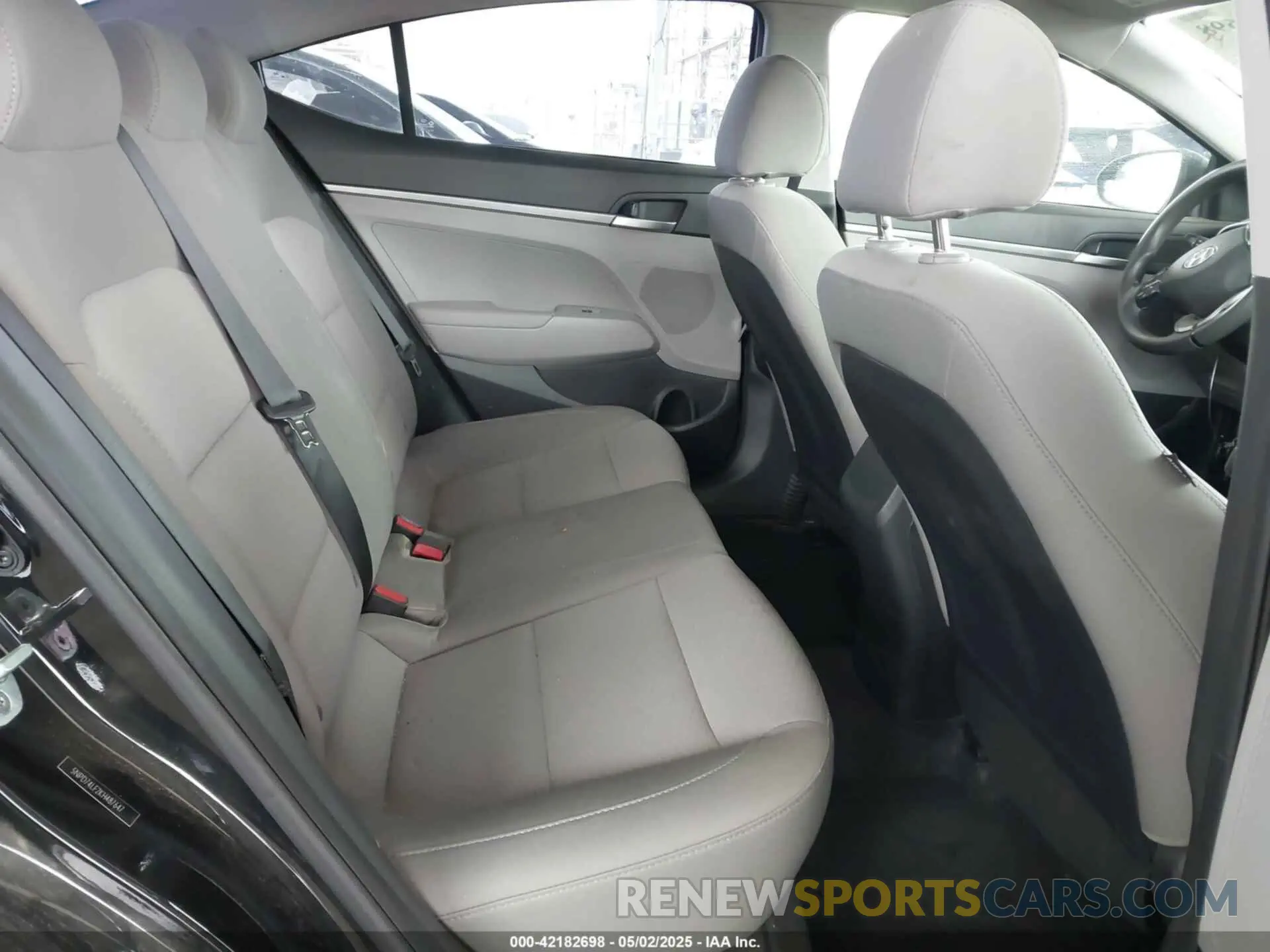 8 fotografías del automóvil dañado 5NPD74LF2KH487647 HYUNDAI ELANTRA 2019