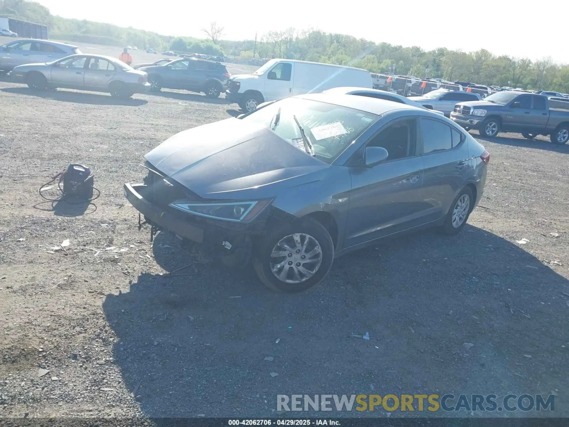 2 fotografías del automóvil dañado 5NPD74LF3KH453524 HYUNDAI ELANTRA 2019