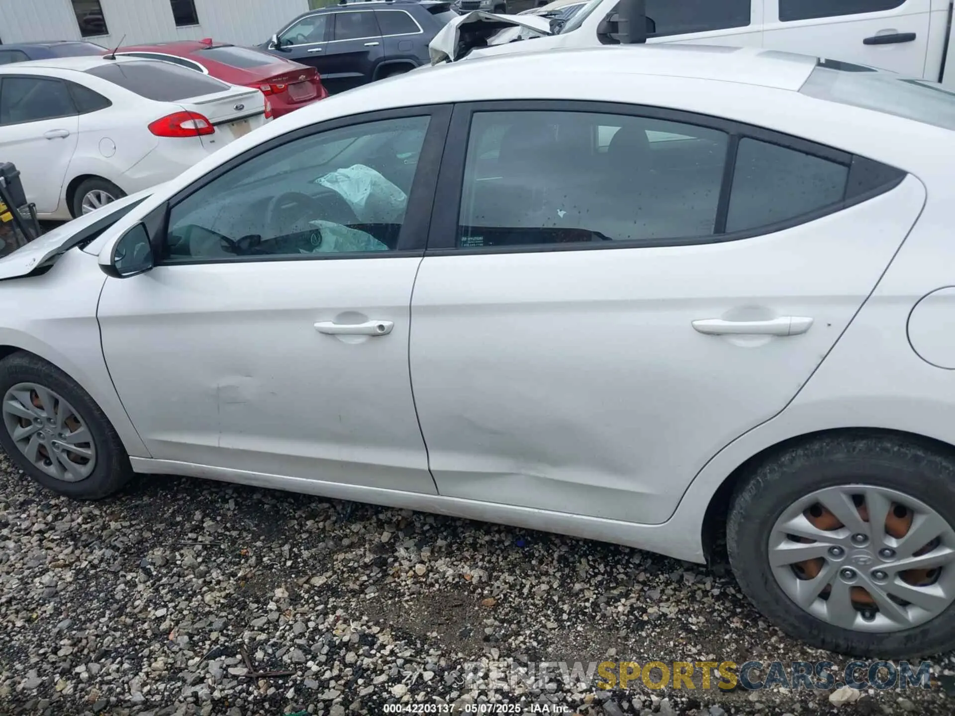 14 fotografías del automóvil dañado 5NPD74LF3KH467486 HYUNDAI ELANTRA 2019