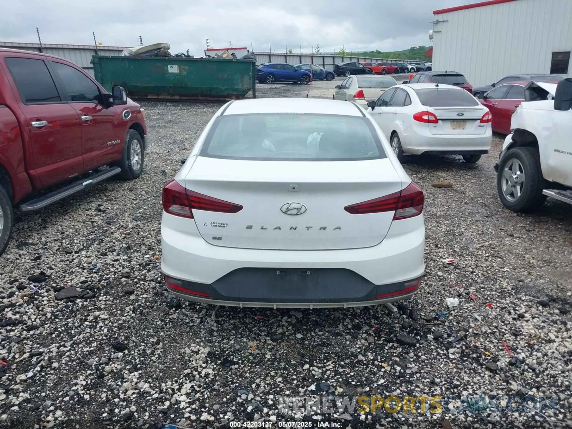 16 fotografías del automóvil dañado 5NPD74LF3KH467486 HYUNDAI ELANTRA 2019